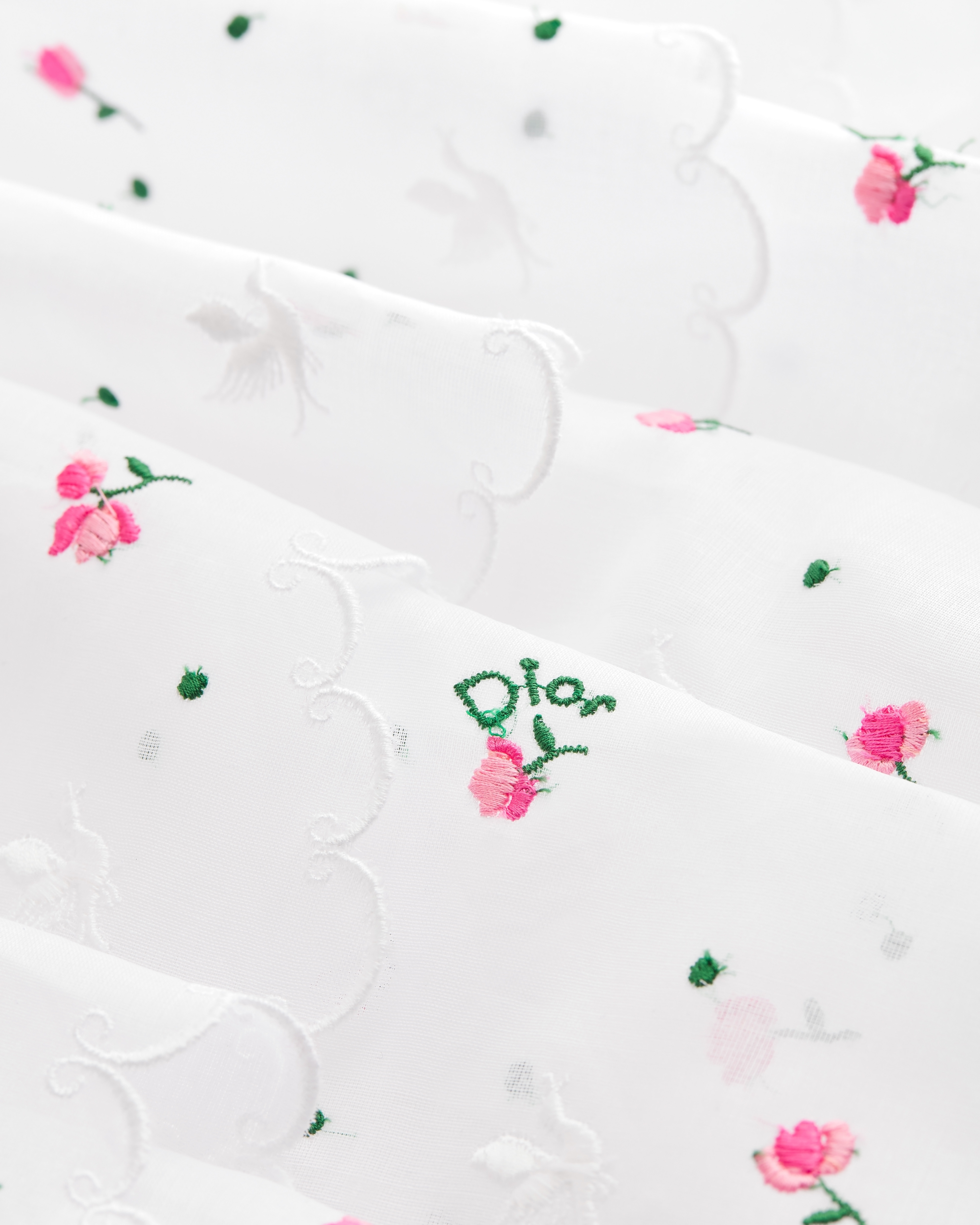 Abito svasato con ricamo Dioramour Mussola di cotone bianca con motivo Doves & Roses multicolore E09