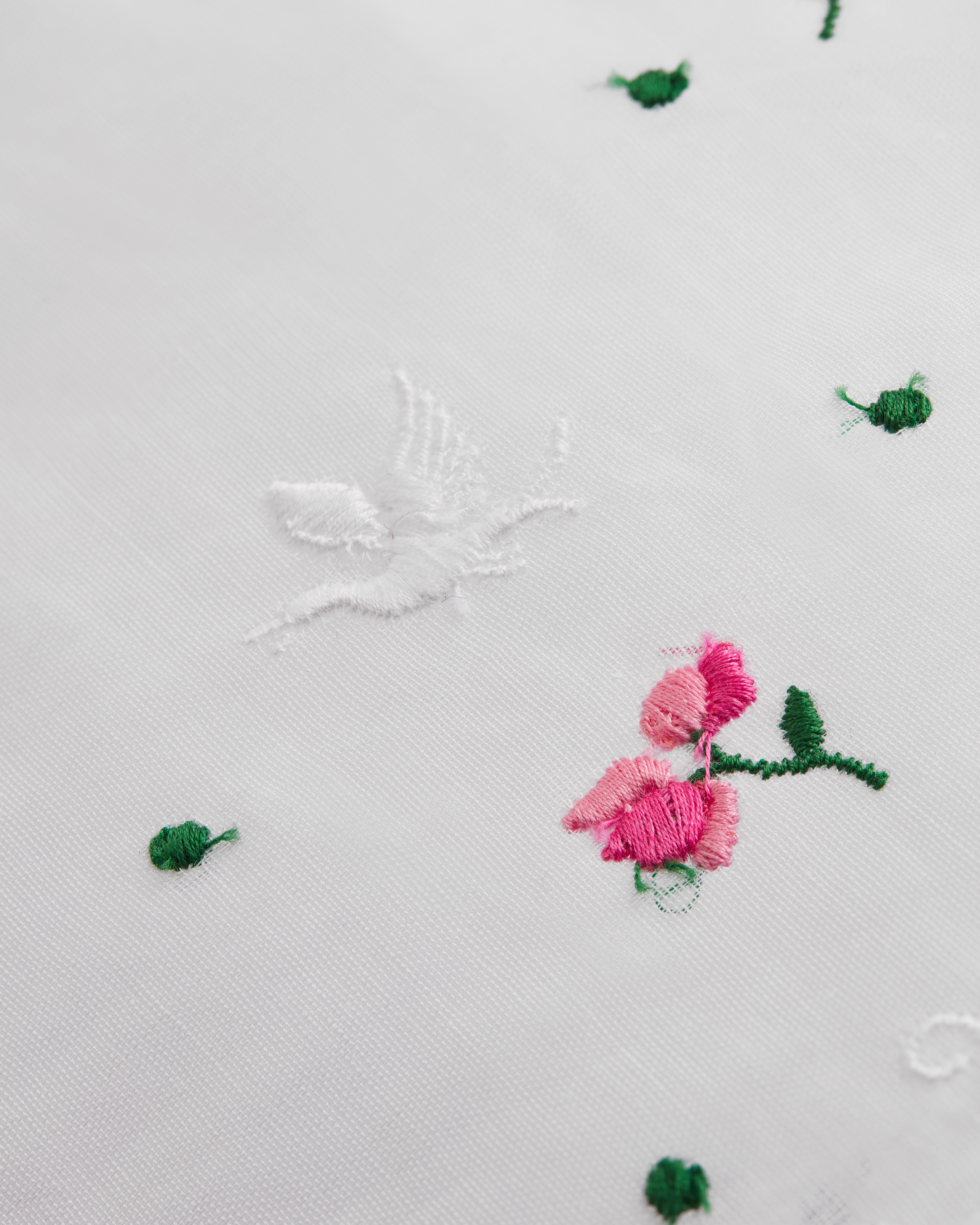 Abito svasato con ricamo Dioramour Mussola di cotone bianca con motivo Doves & Roses multicolore E10