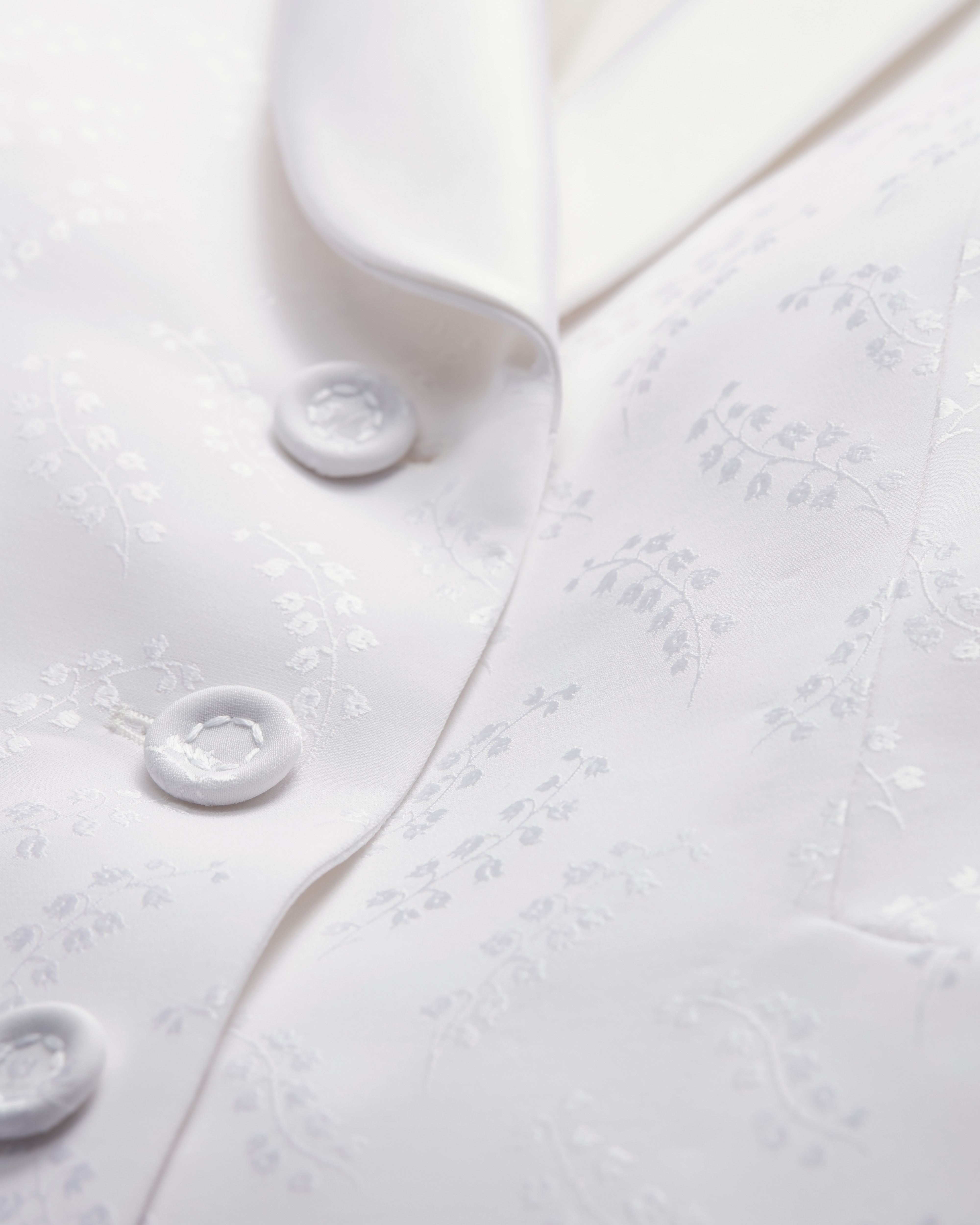 Giacca Bar Seta e lana bianche con mughetti E10