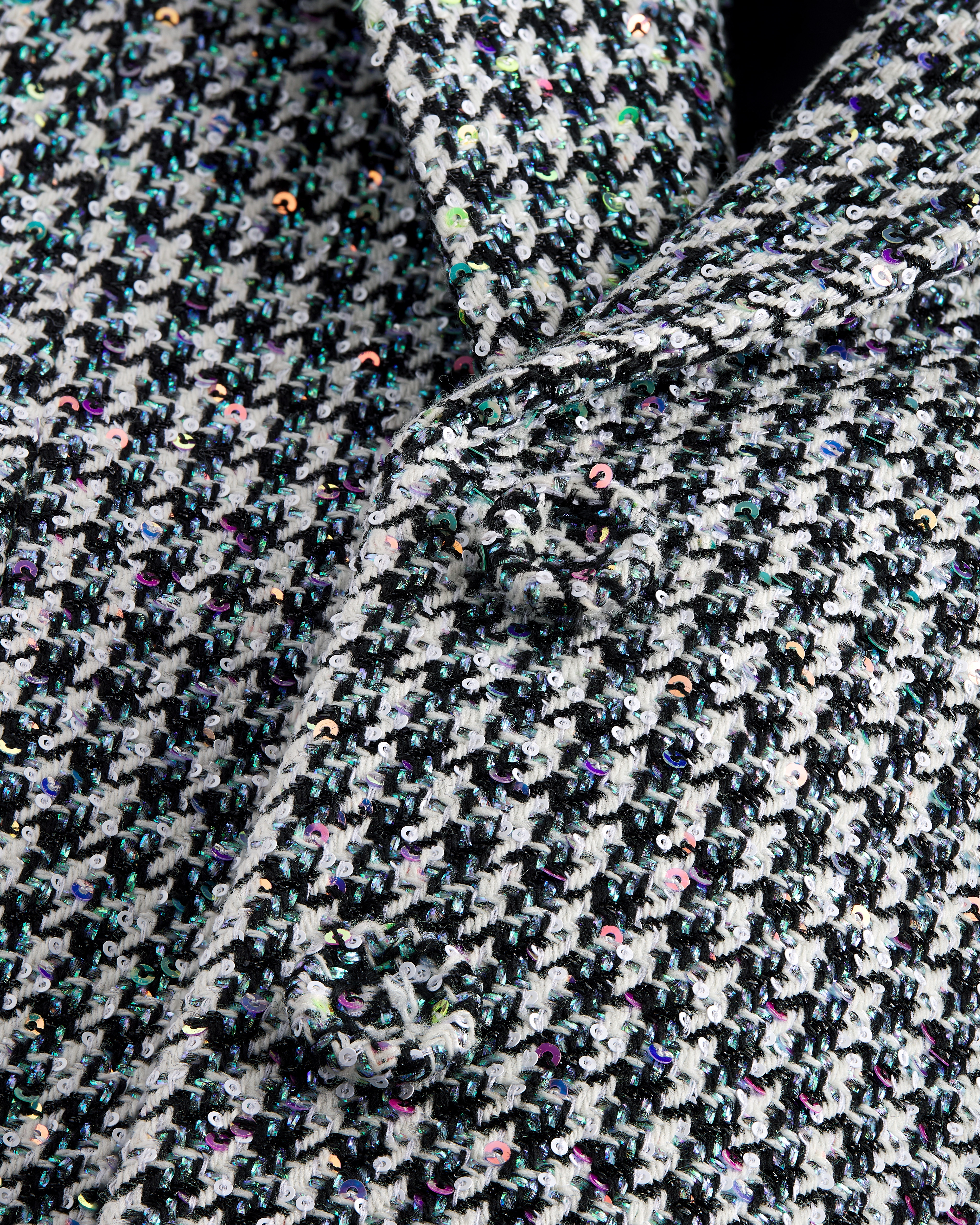 Blazer com corte ajustado Mescla de lã virgem com motivo pied-de-poule preto e branco e lantejoulas multicoloridas E09