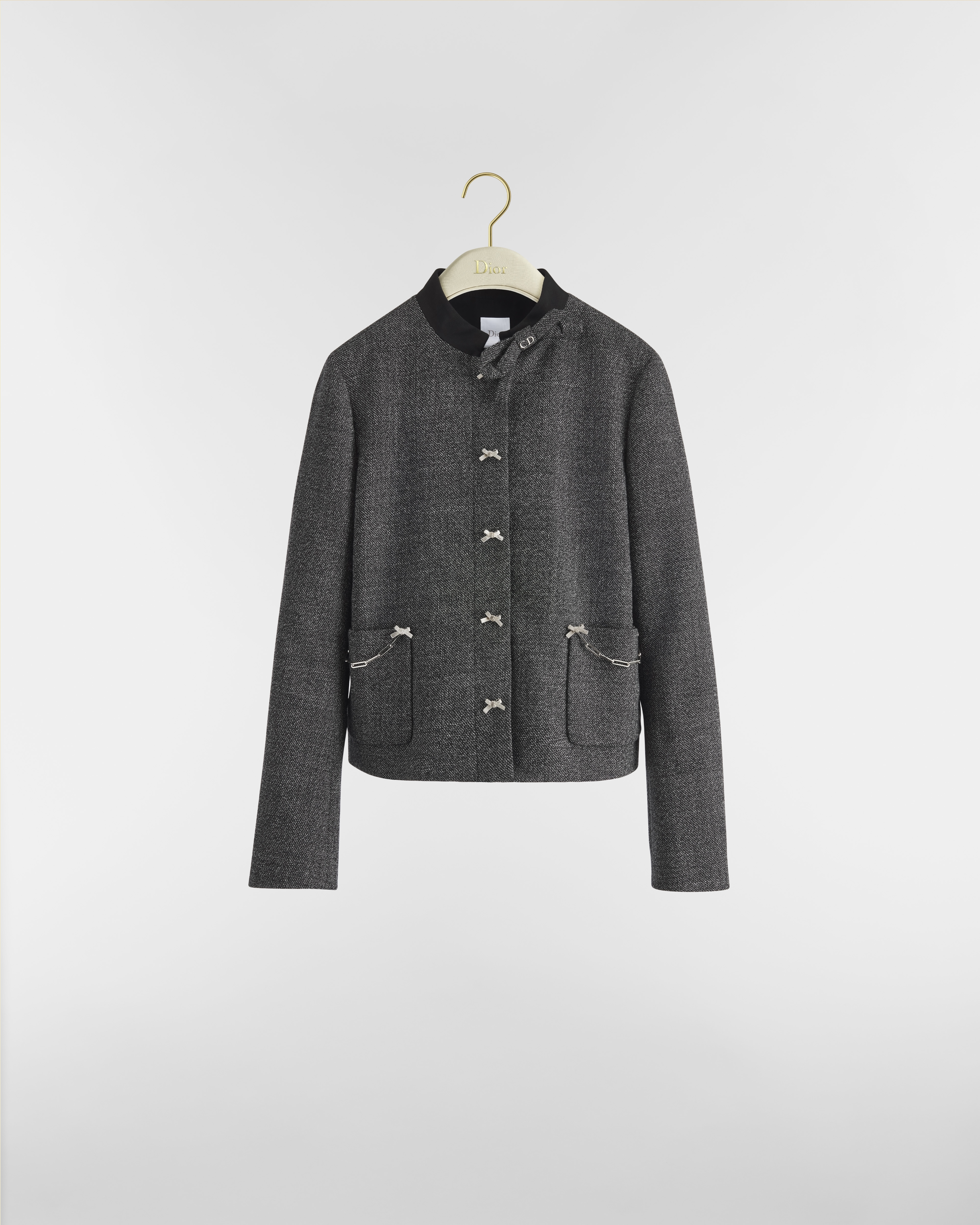 เสื้อแจ็กเก็ตครอป ผ้าวูลเวอร์จินทวีดสีดํากับสีขาว E01