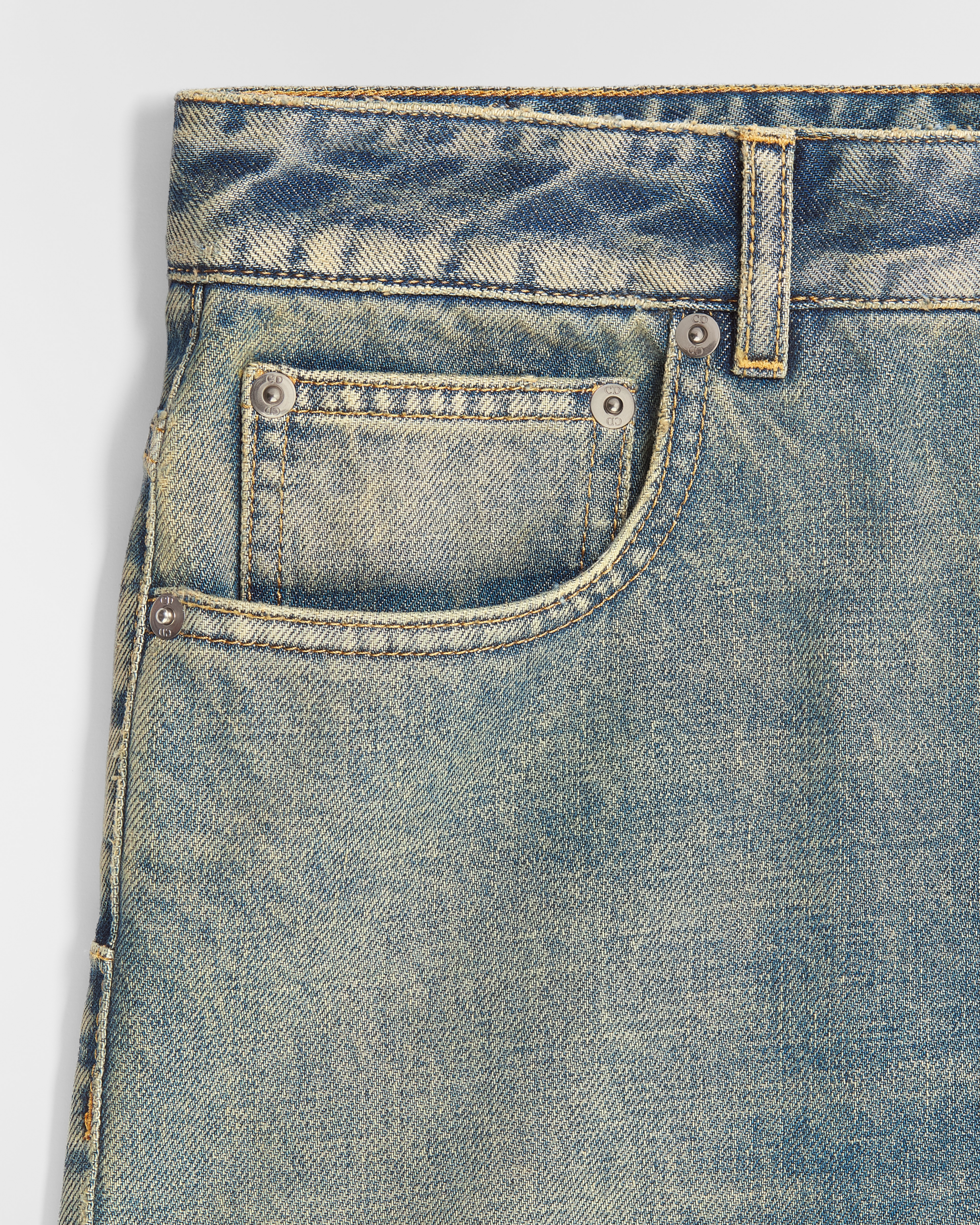 Flared Jeans