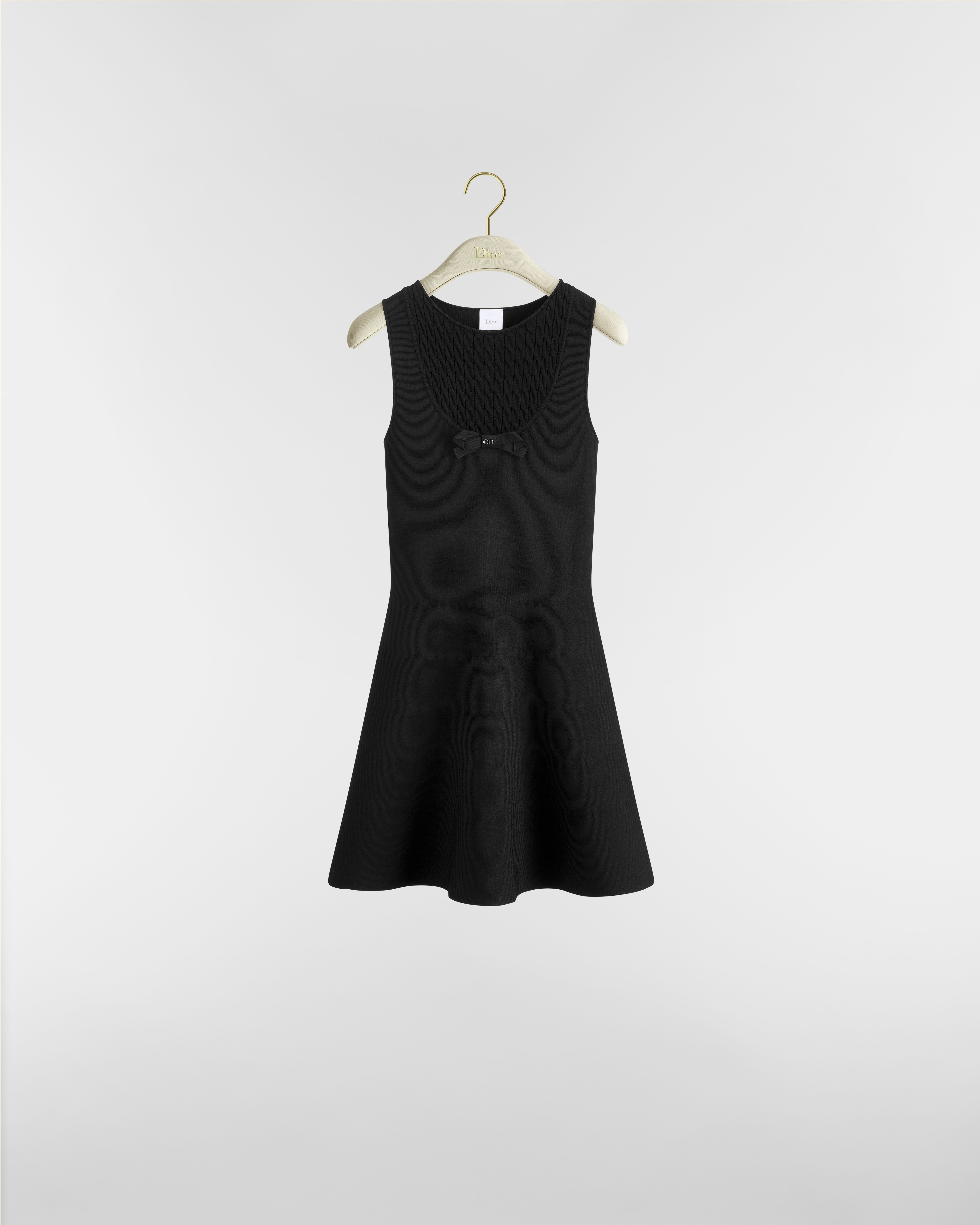 Vestido corto acampanado Punto técnico negro E01