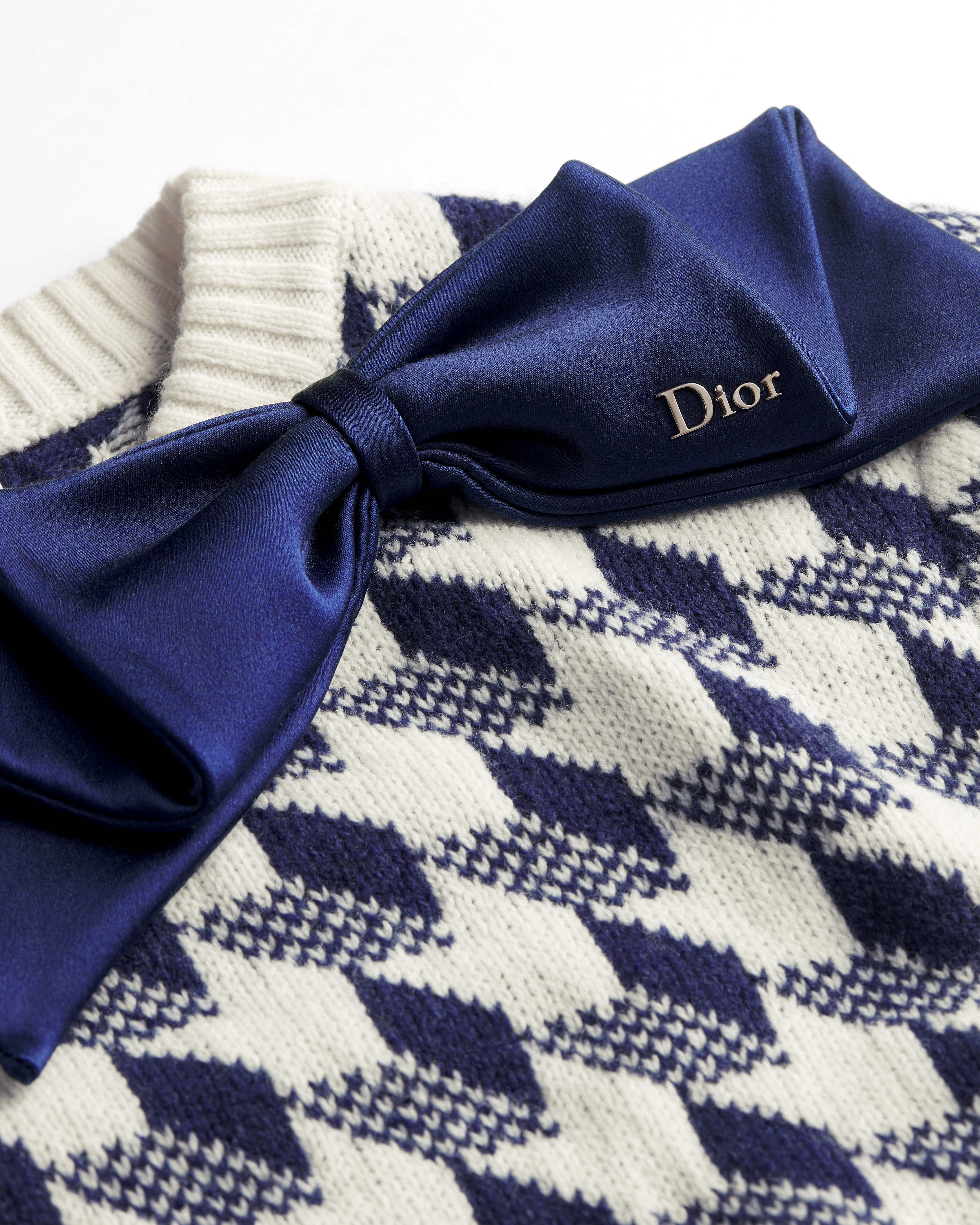 สเวตเตอร์ทรงครอป งานถักผ้าวูลลายฮาวน์สทูธสีน้ำเงินเนวี่และสีขาว E09