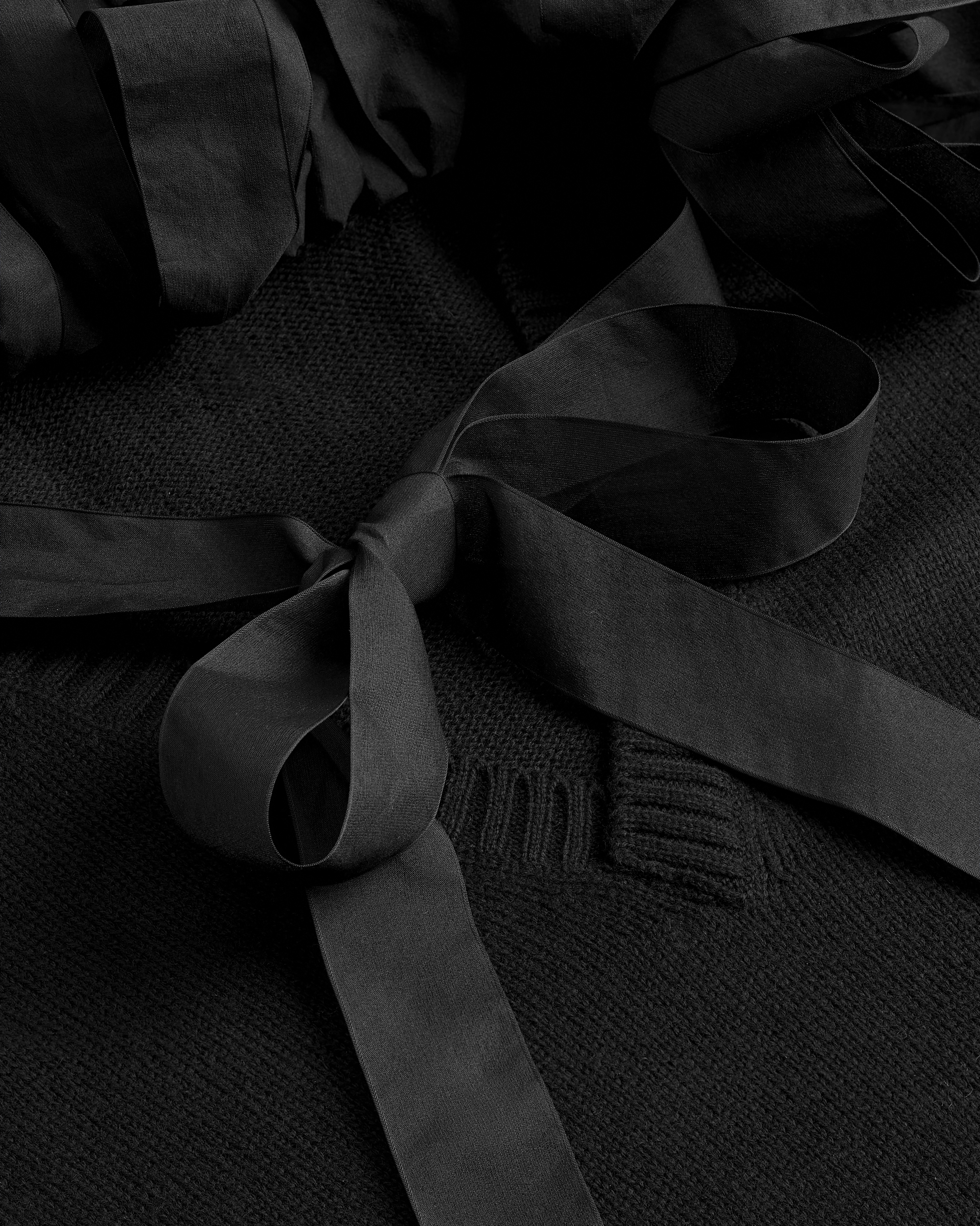 Sweater with Ribbon Neckline