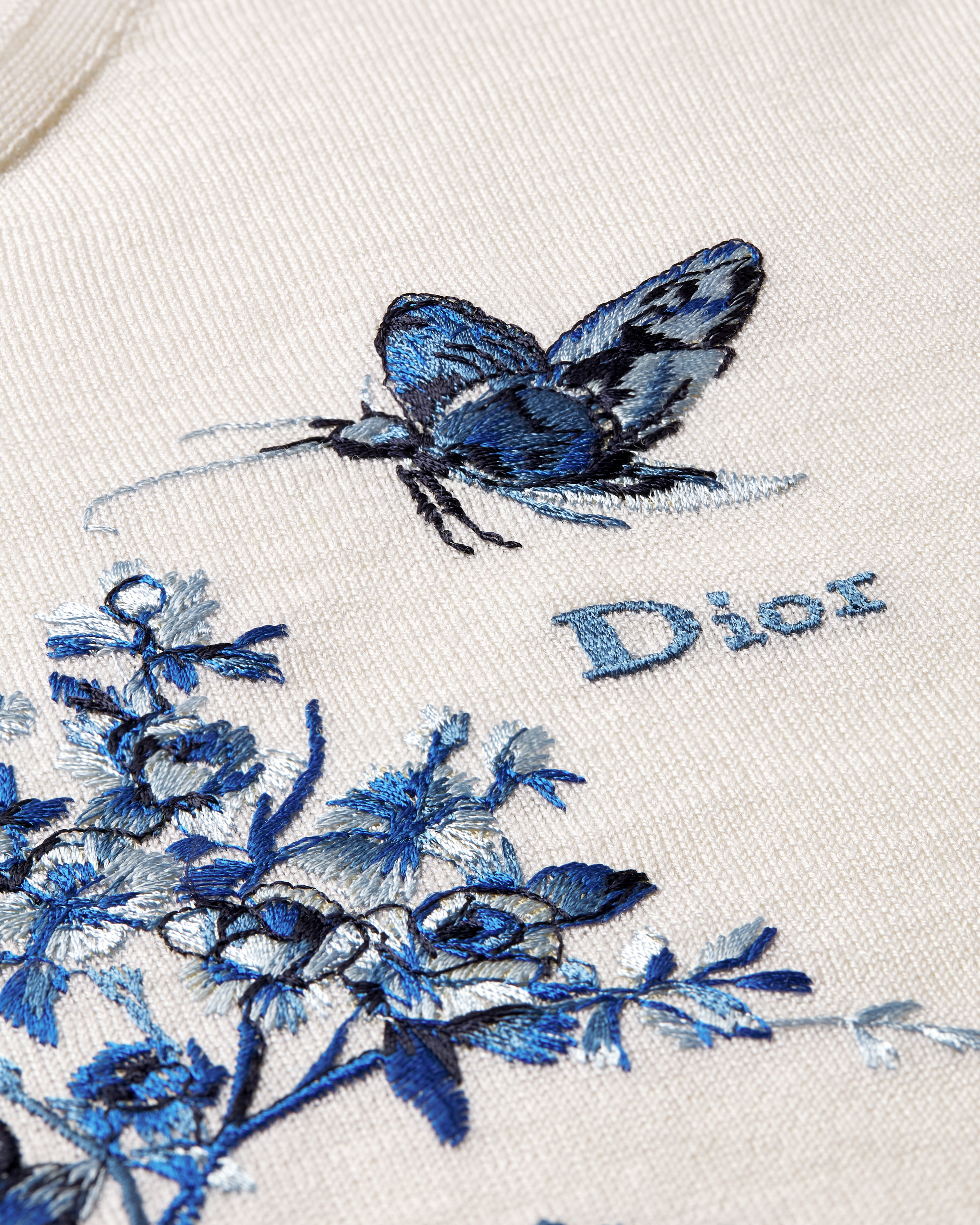 Short-Sleeved Embroidered Sweater
