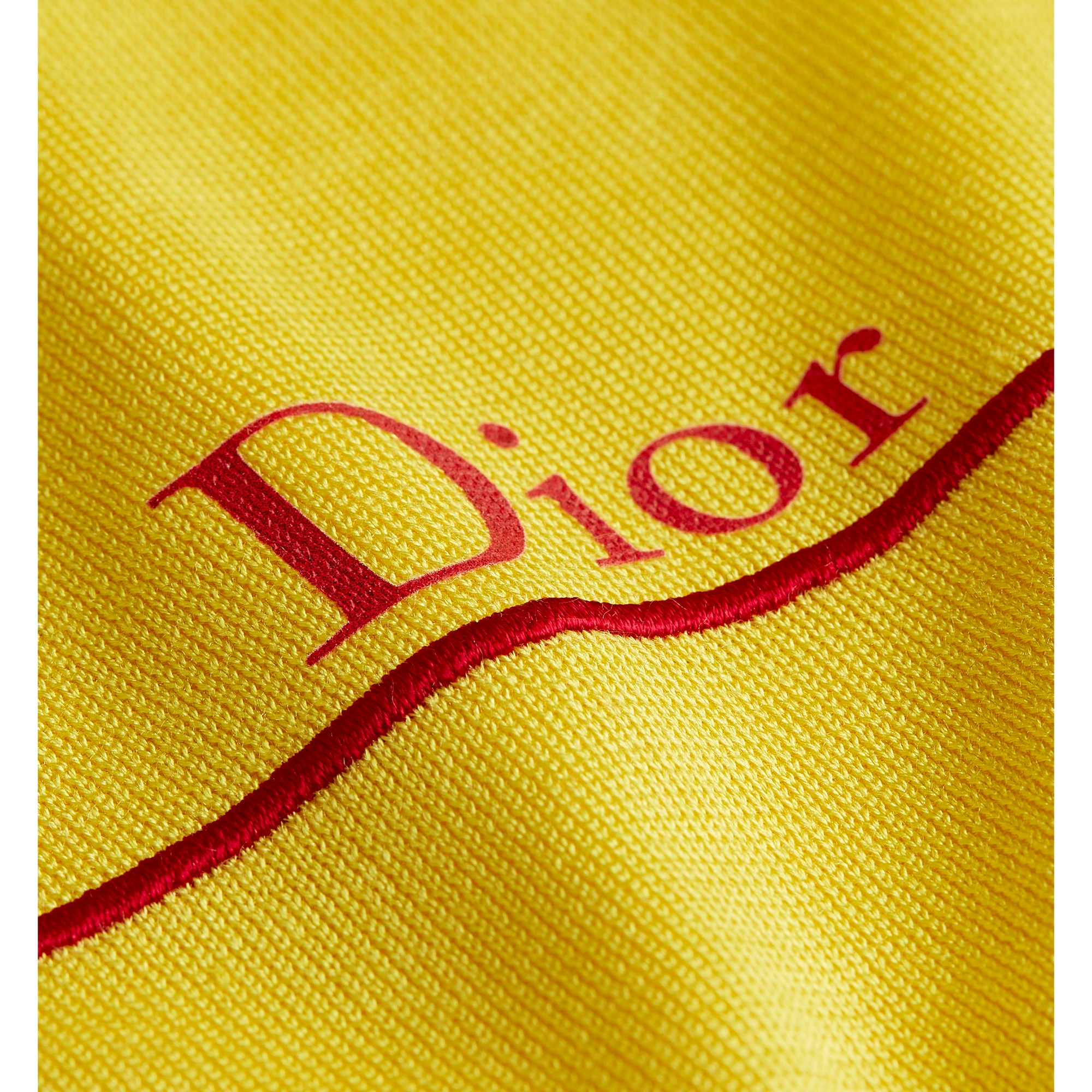 Book Cover Short-Sleeved Sweater Yellow and Red Silk Knit E09