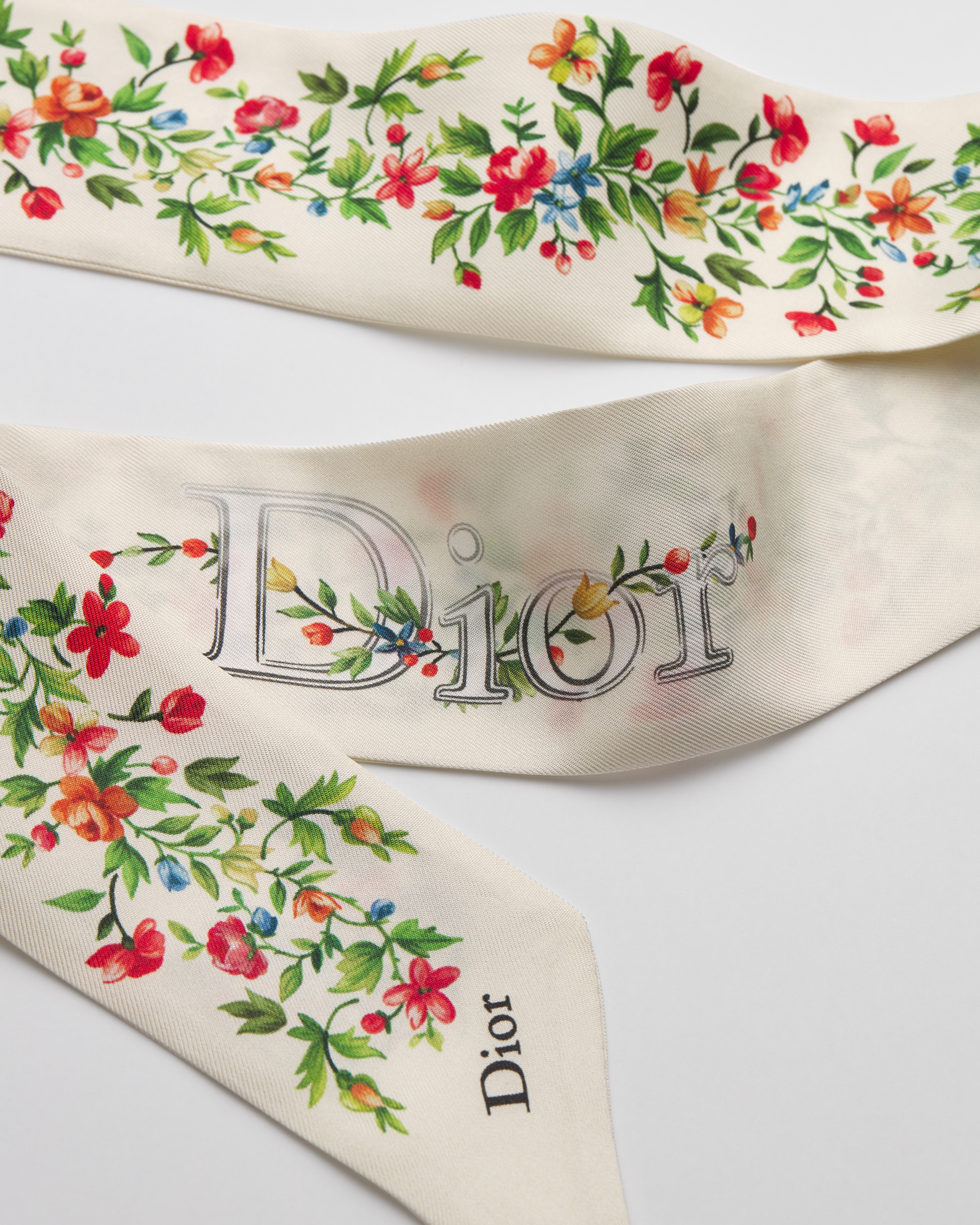 Dioramour Floral Heart Mitzah Scarf White Multicolor Silk Twill E09