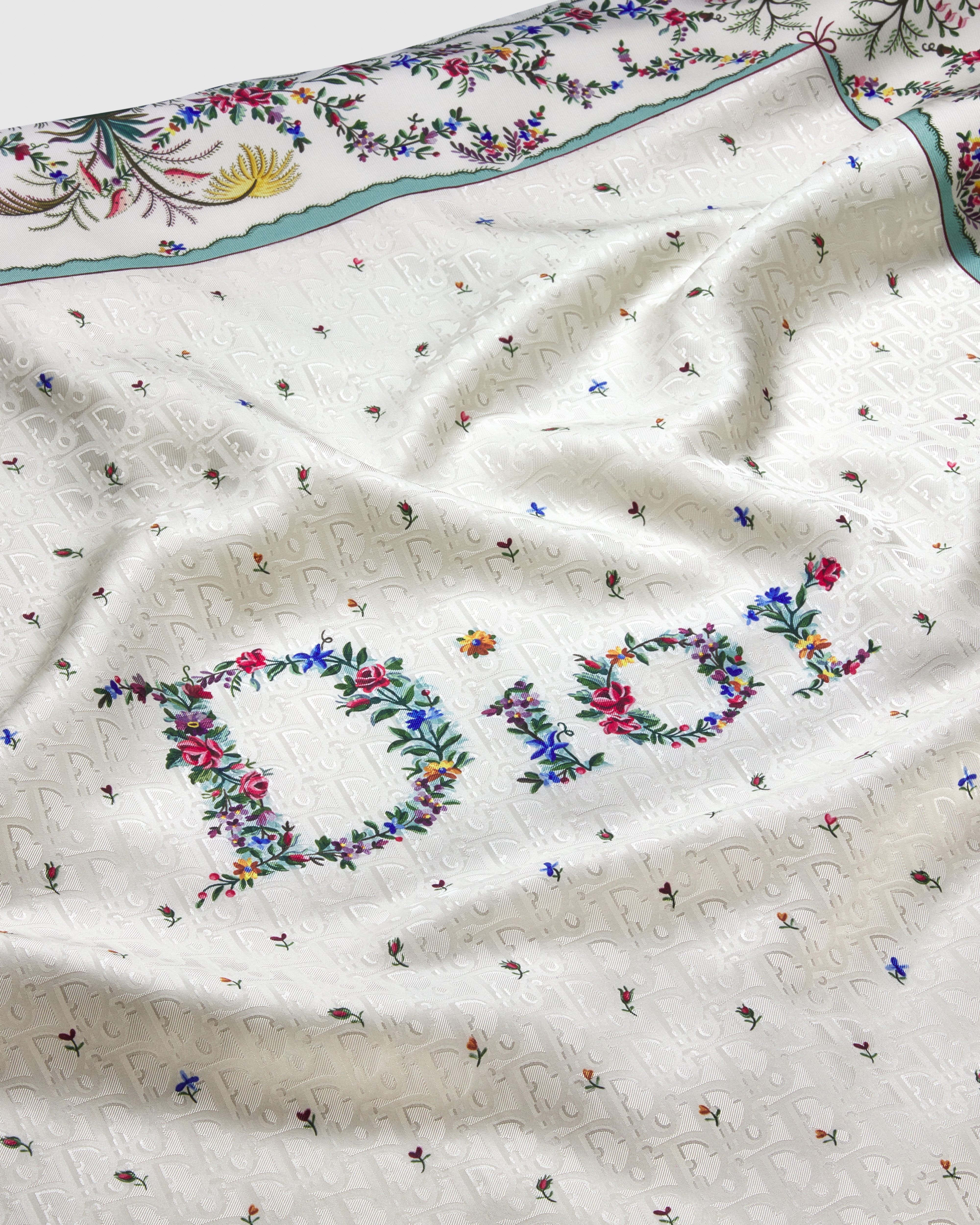 Dioramour Revolution Flowers 90 Square Scarf White Multicolor Silk Twill E09