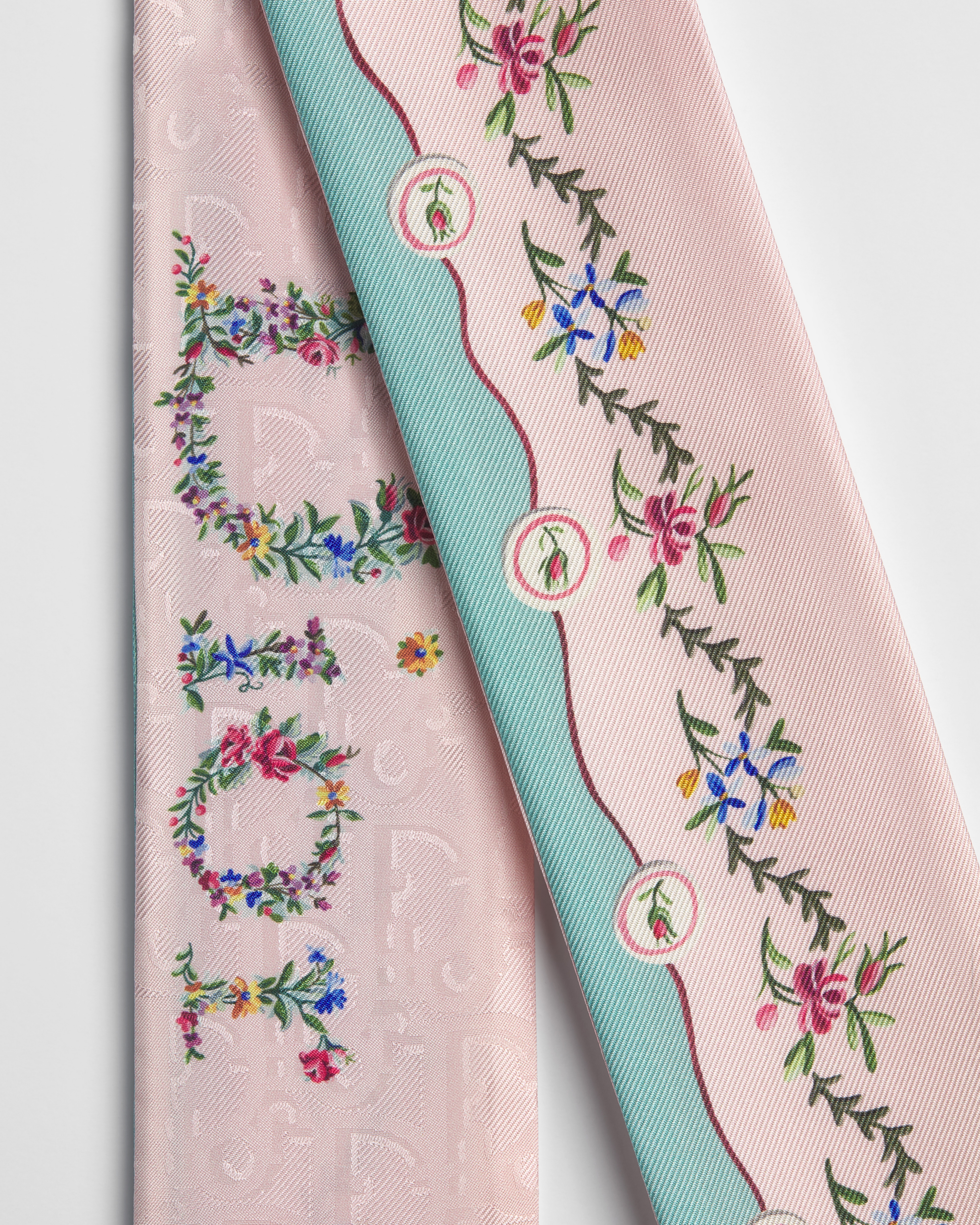 Dioramour Revolution Flowers Mitzah Scarf