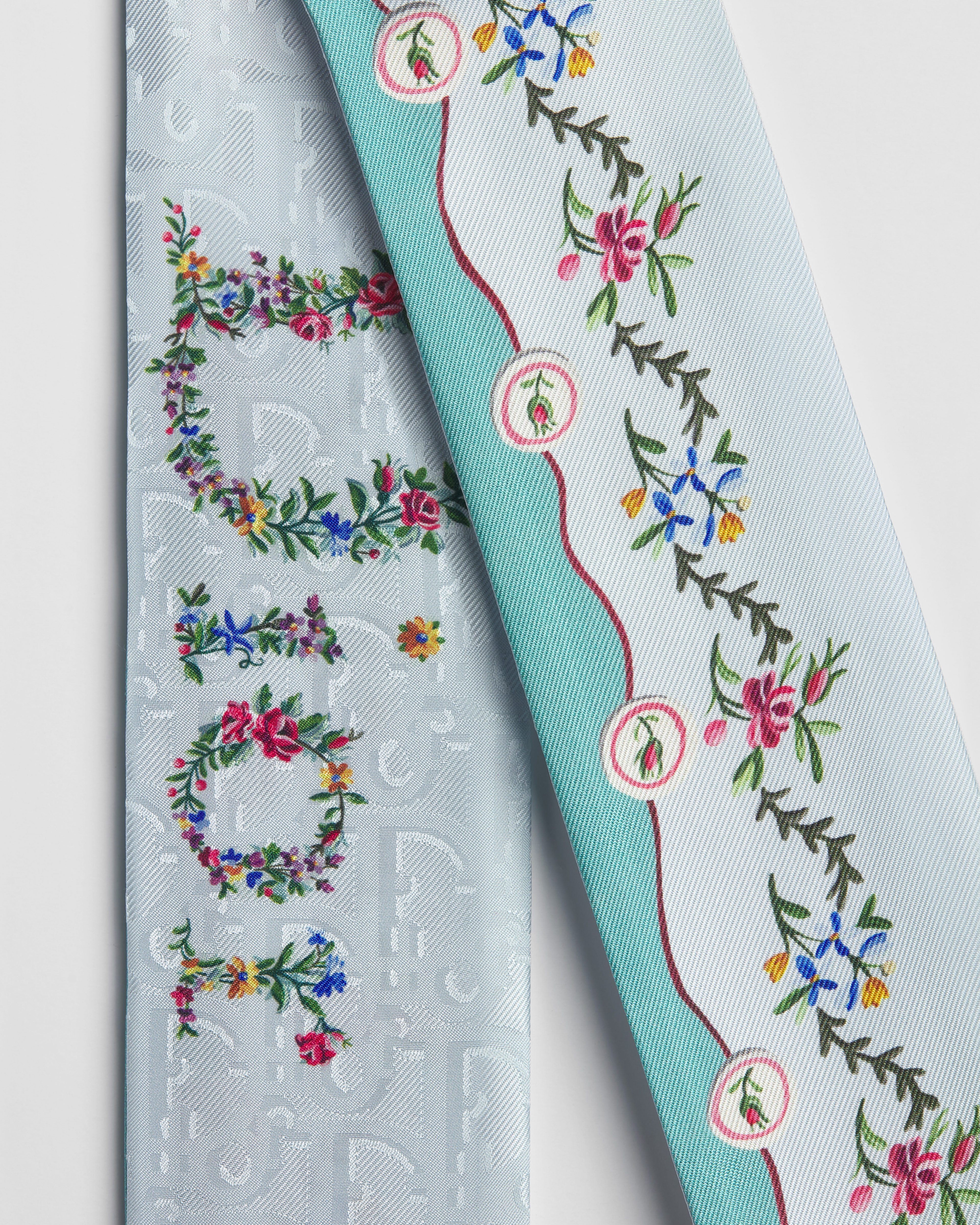 Dioramour Revolution Flowers Mitzah Scarf