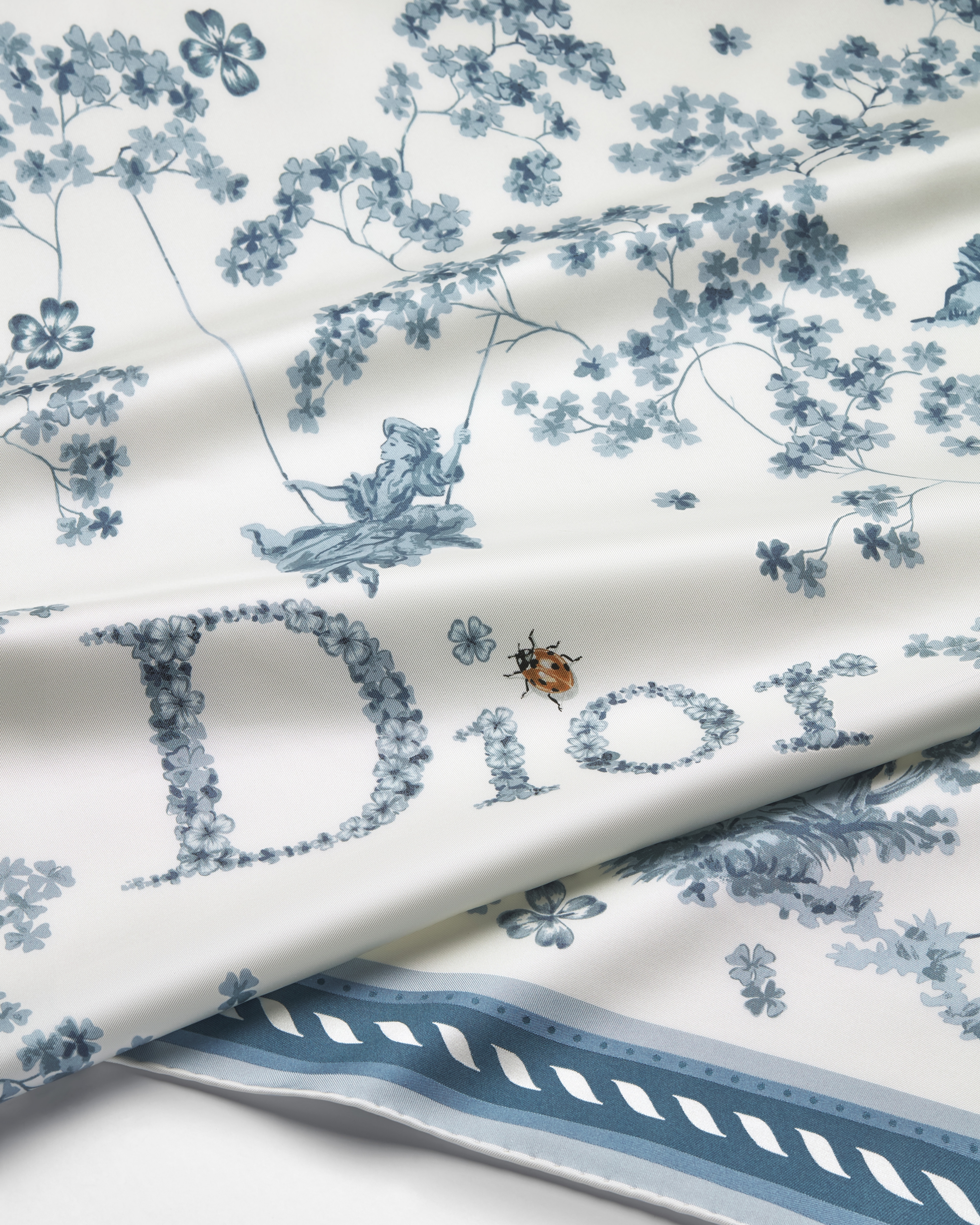 Toile de Jouy Clover 90 Square Scarf