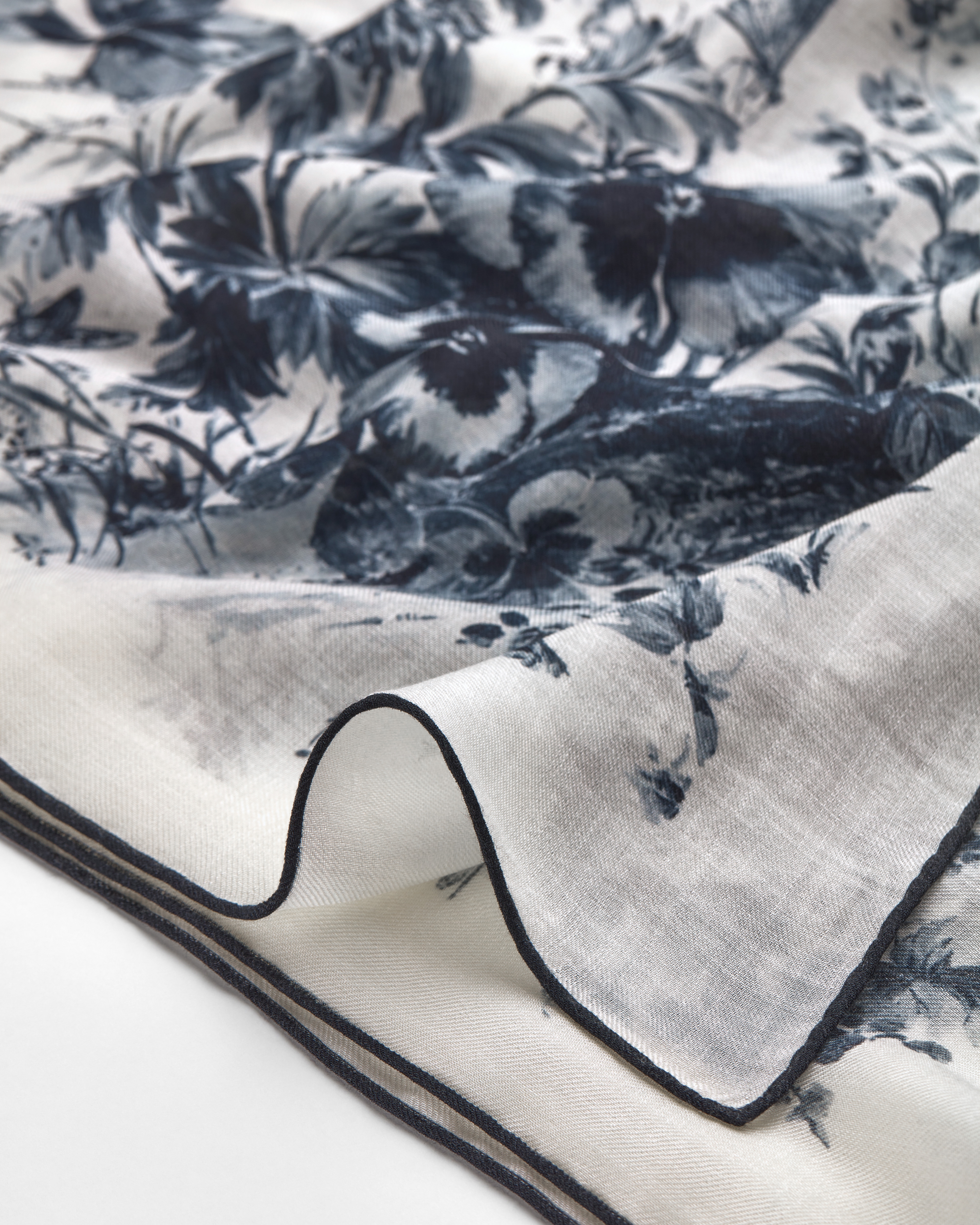 Toile de Jouy Floral Garden Shawl