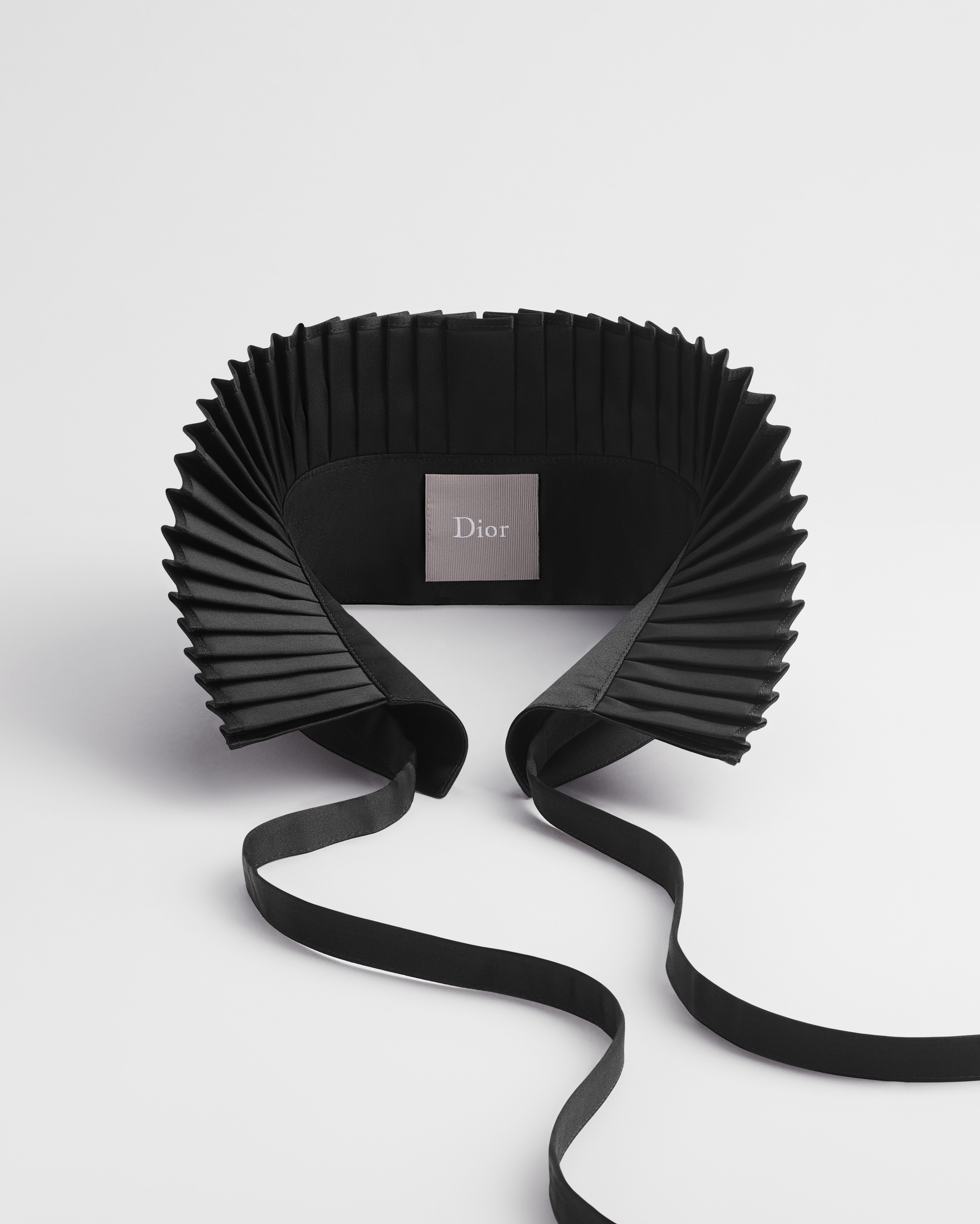 Pleated Collar