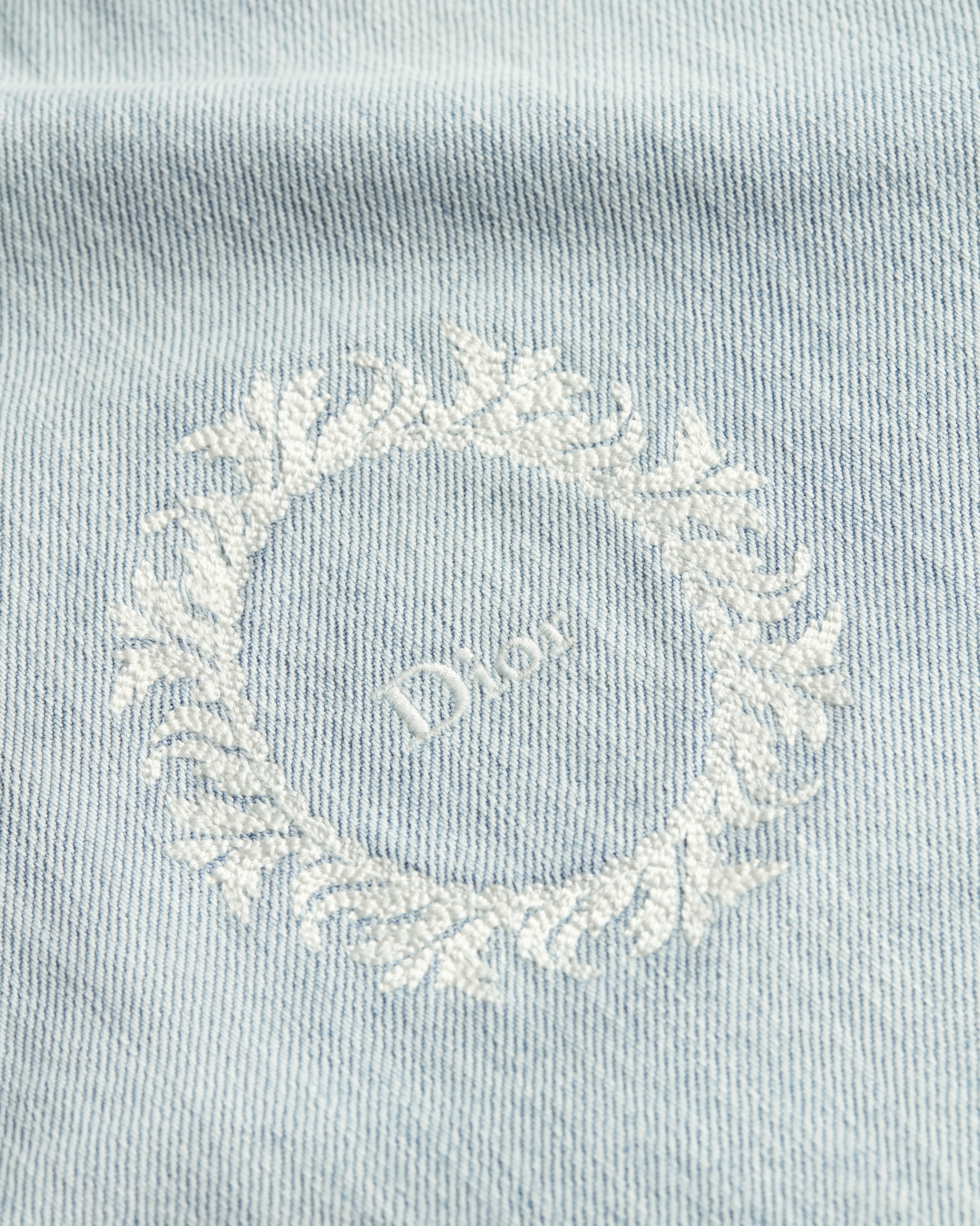Dior Médaillon Short-Sleeved Shirt, Comfortable Fit