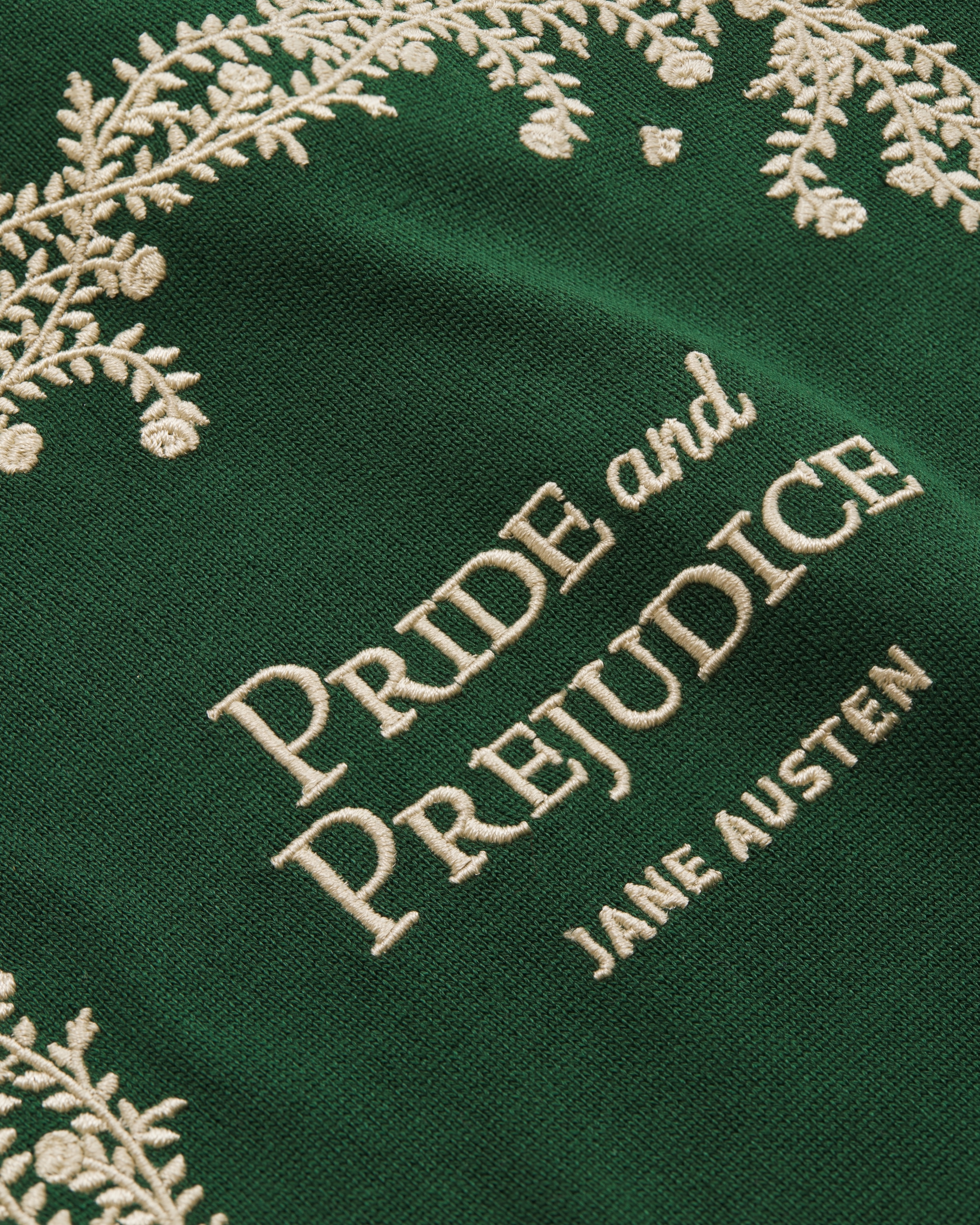 Book Cover Short-Sleeved Fitted Sweater