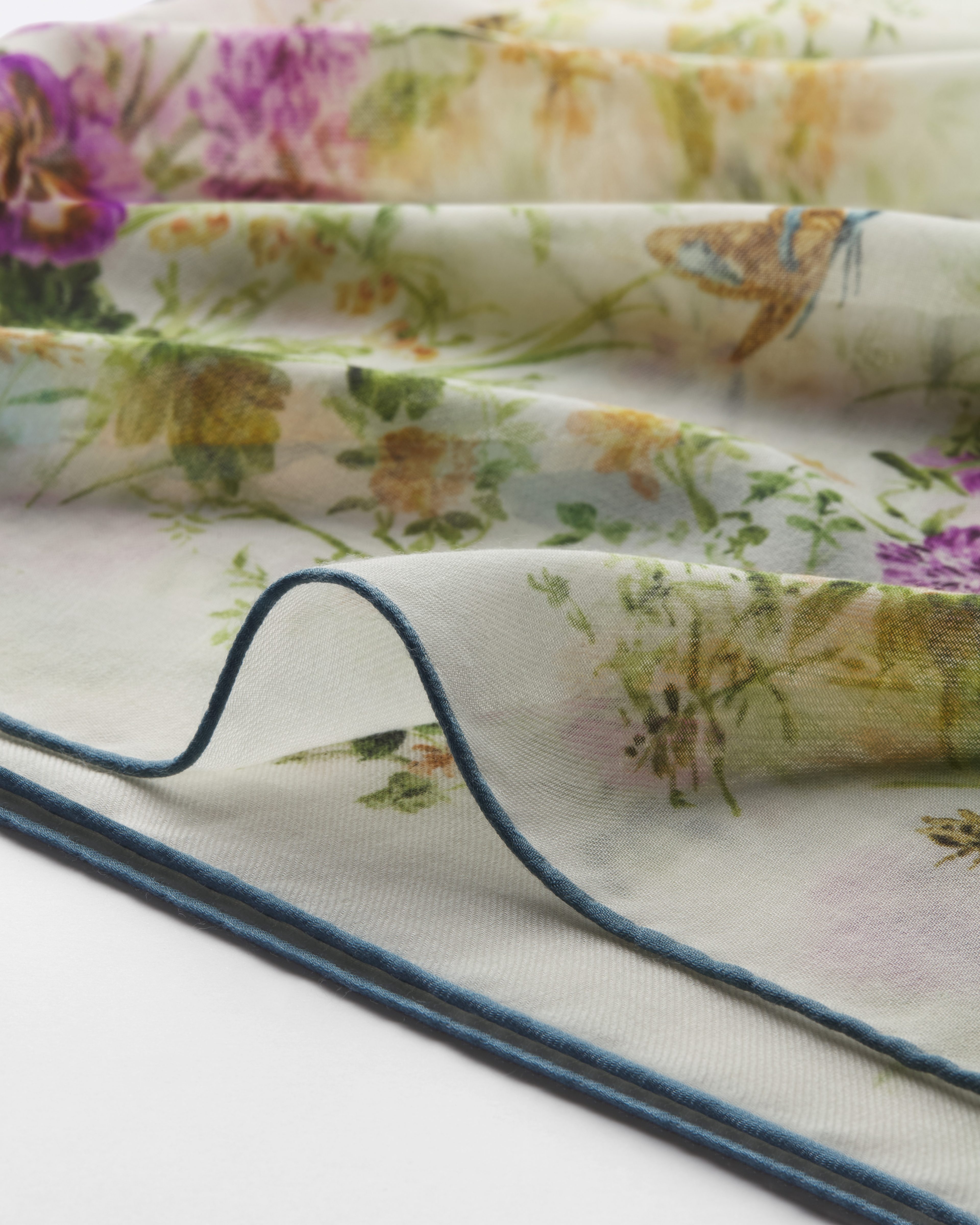 Dioriviera Toile de Jouy Floral Garden Shawl