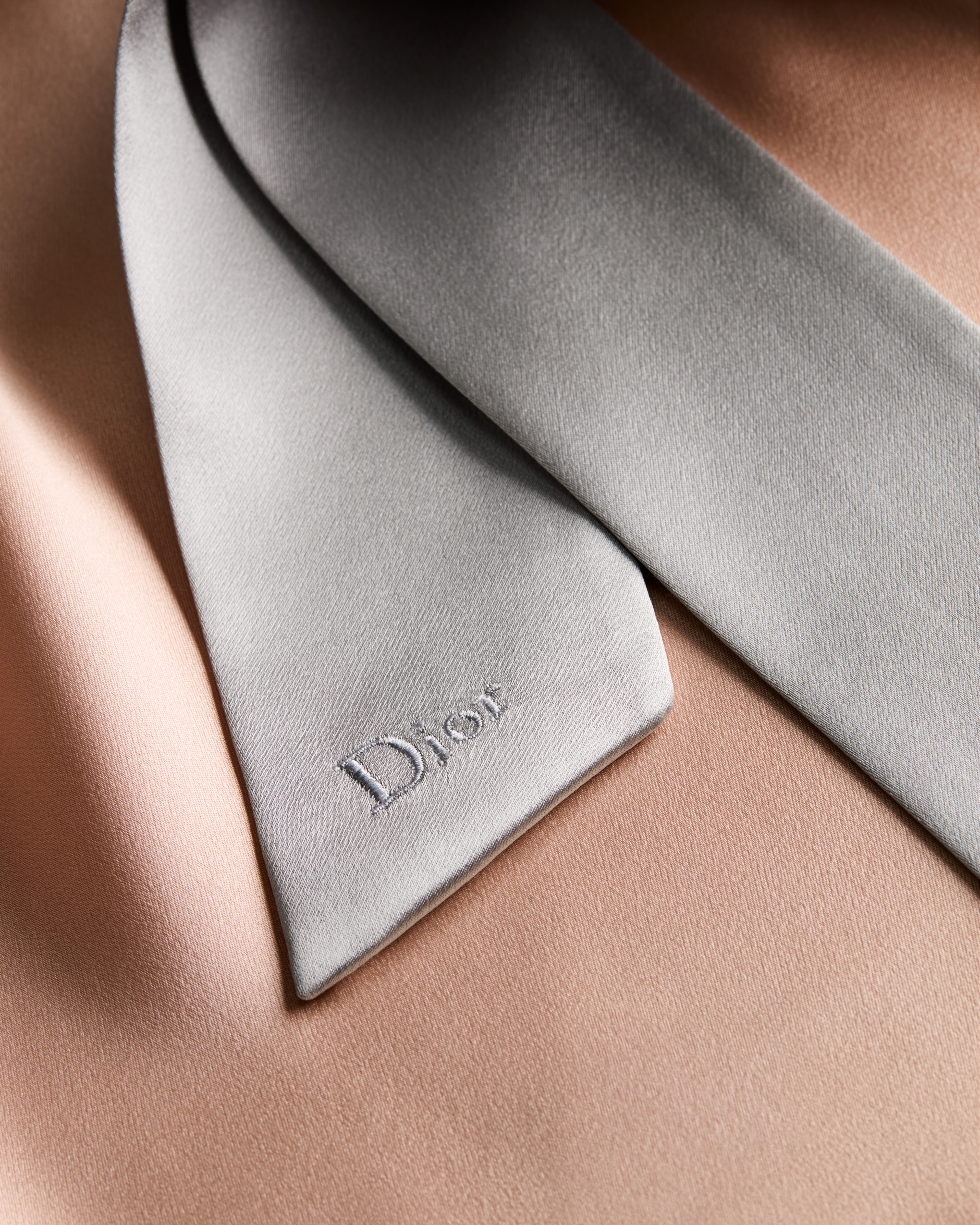 Short-Sleeved Blouse with Rear Tie