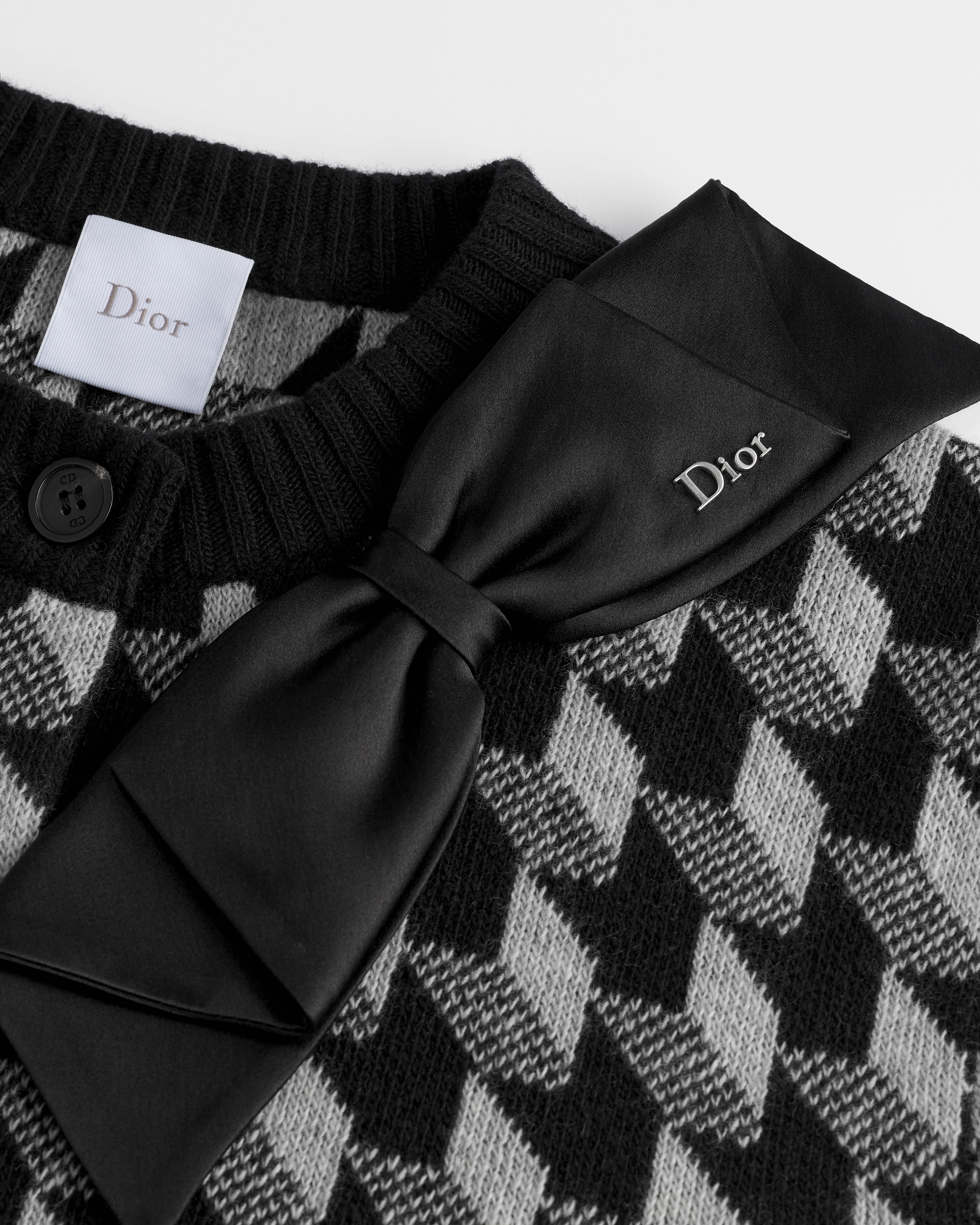 Bow Cardigan Black and White Graphic Wool-Cashmere-Blend Jacquard E09