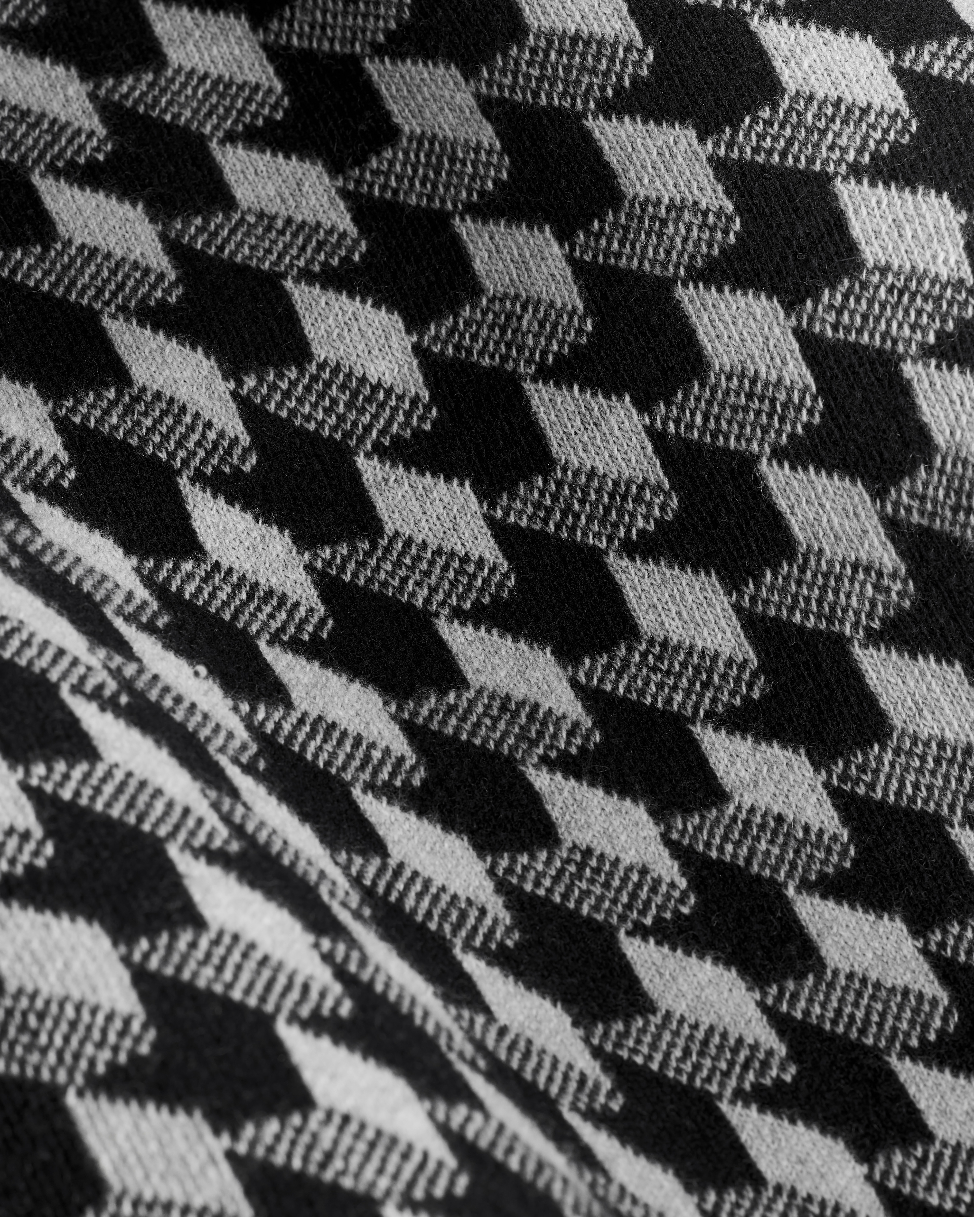 Bow Cardigan Black and White Graphic Wool-Cashmere-Blend Jacquard E10