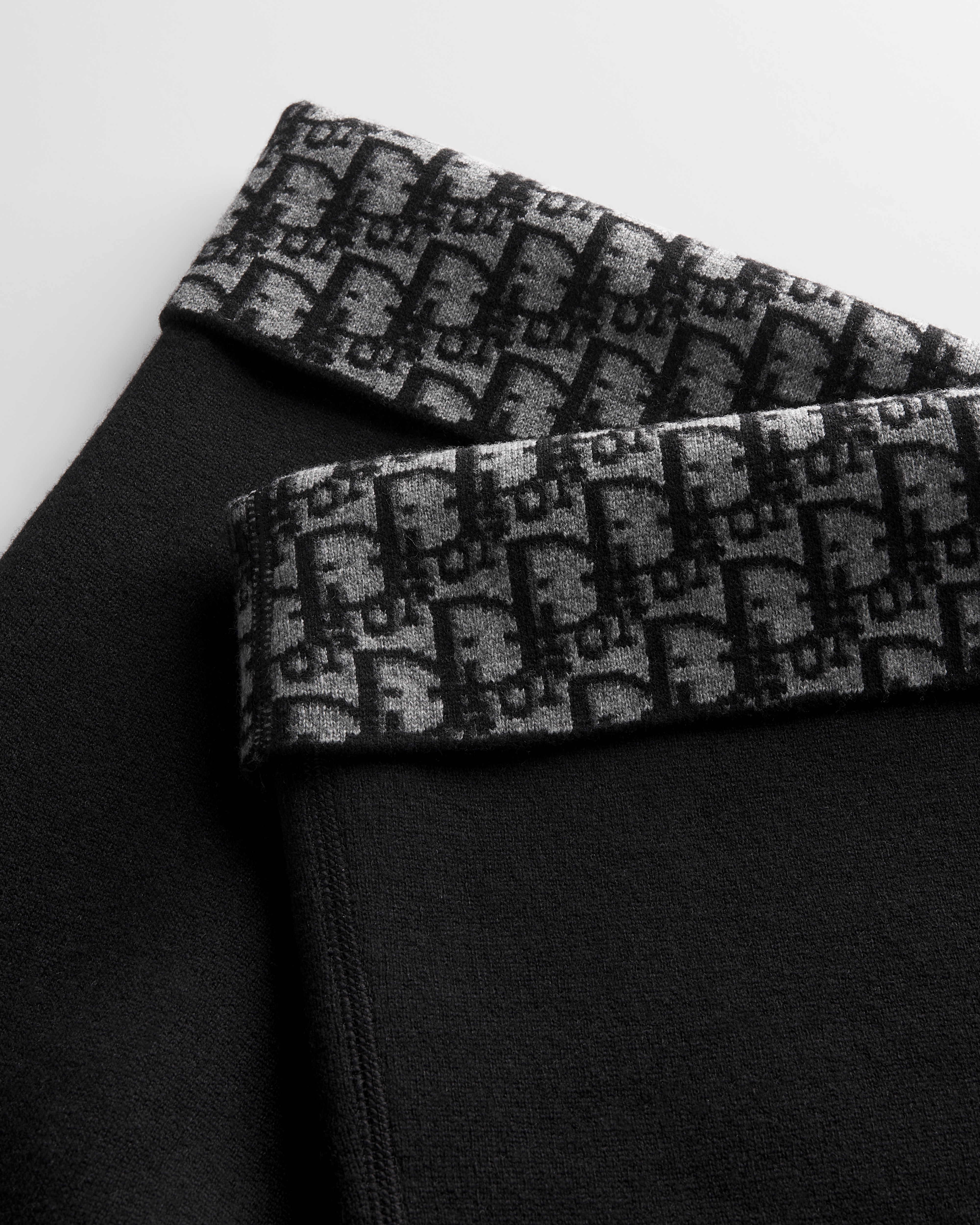 Hose mit regulärer Passform Jacquard aus Schurwoll- und Kaschmirmischung in Schwarz mit Dior Oblique Innenseite E10