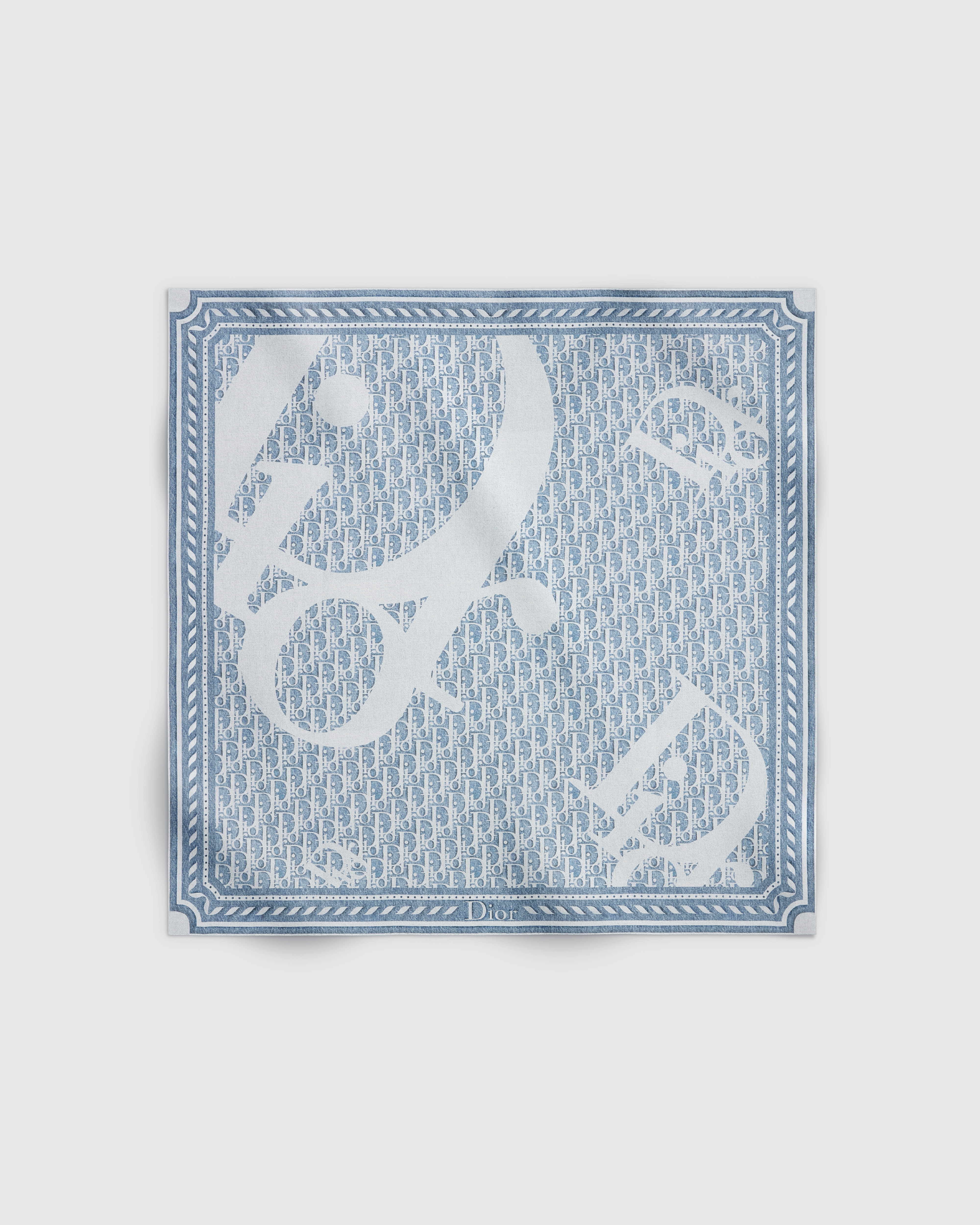 Carré 90 Dior Infini Denim Twill de soie bleue E01