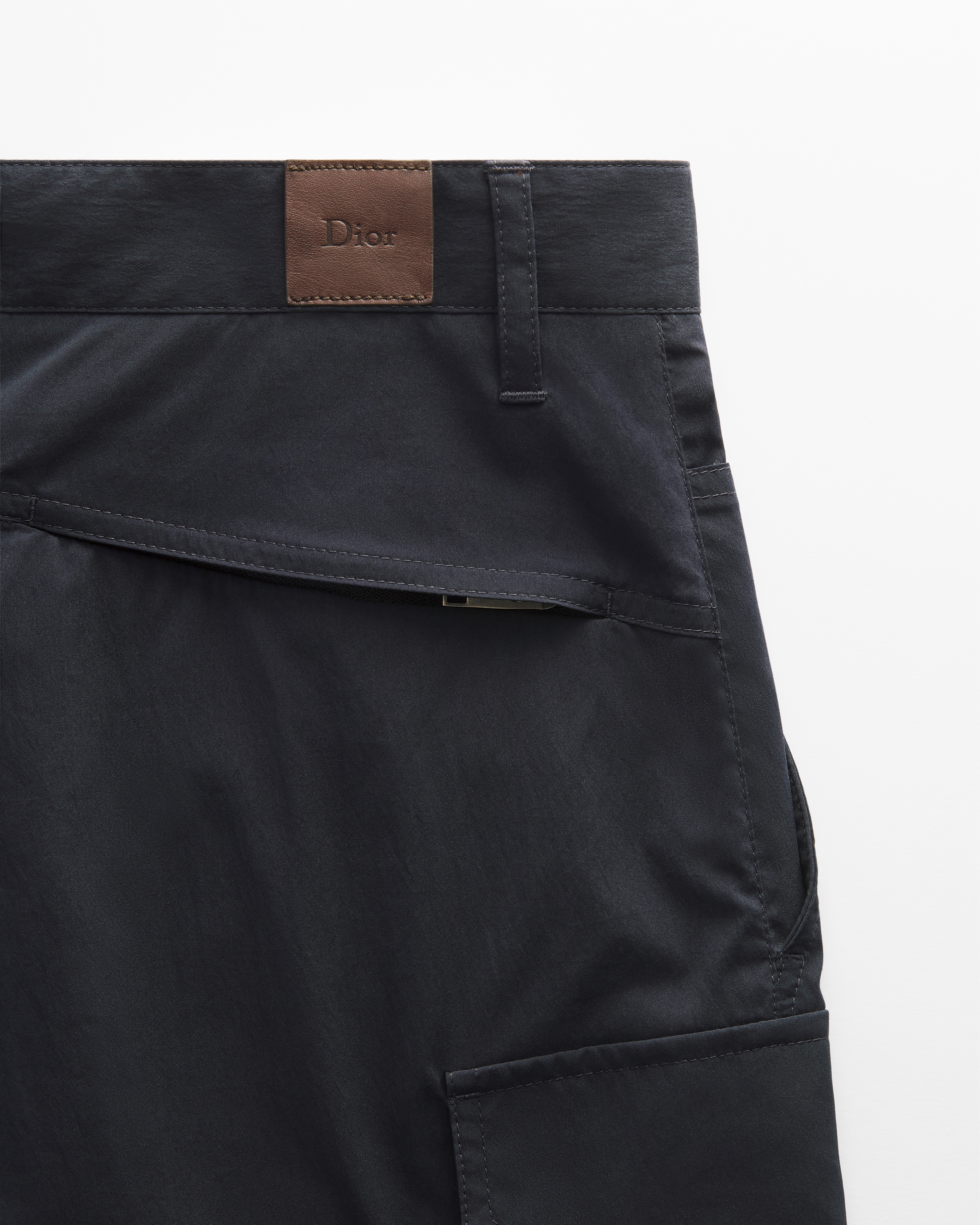 Short cargo à broderie Dior Toile technique bleu marine E10