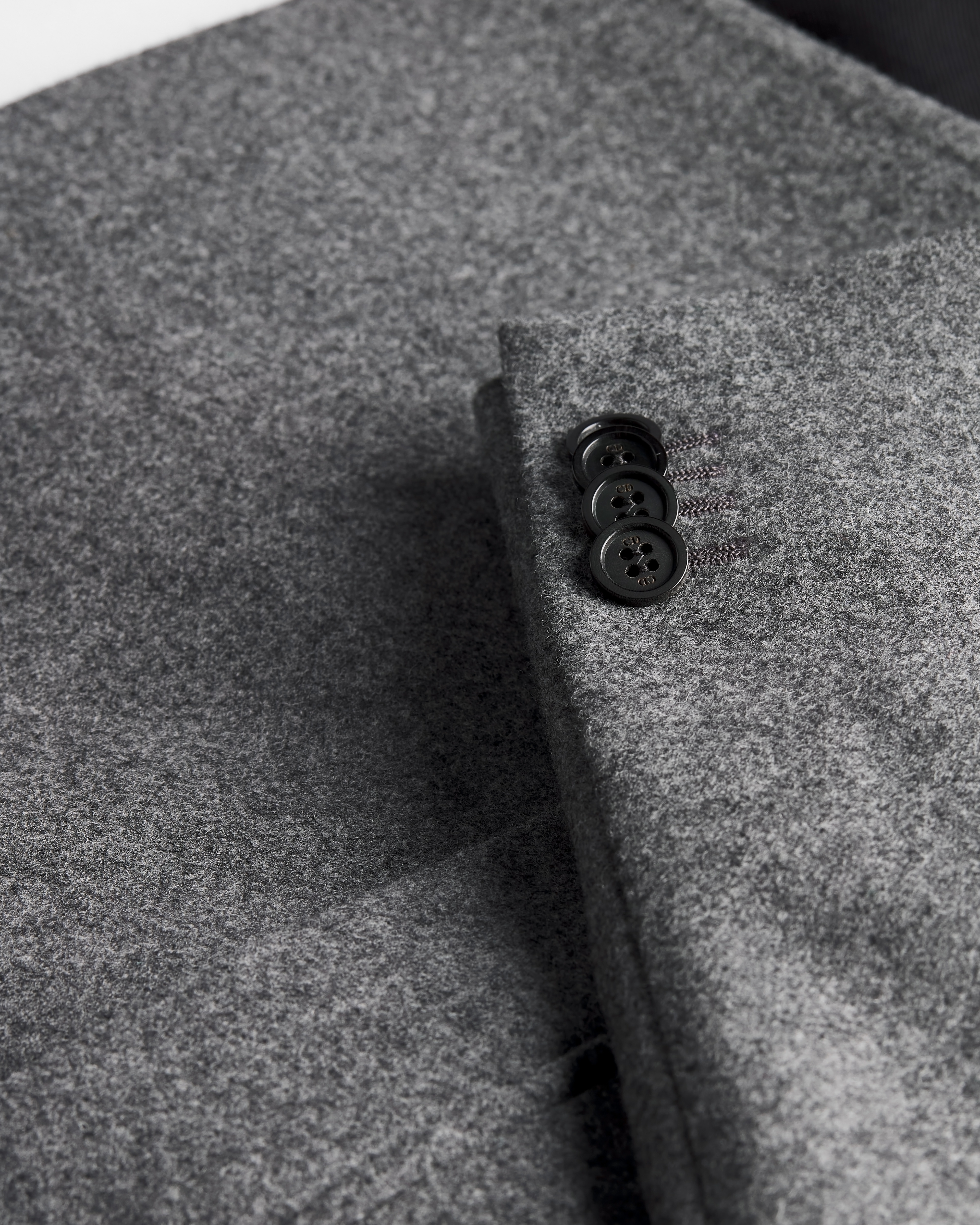 Doppelreihige Jacke Schurwollflanell in Anthrazitgrau E10