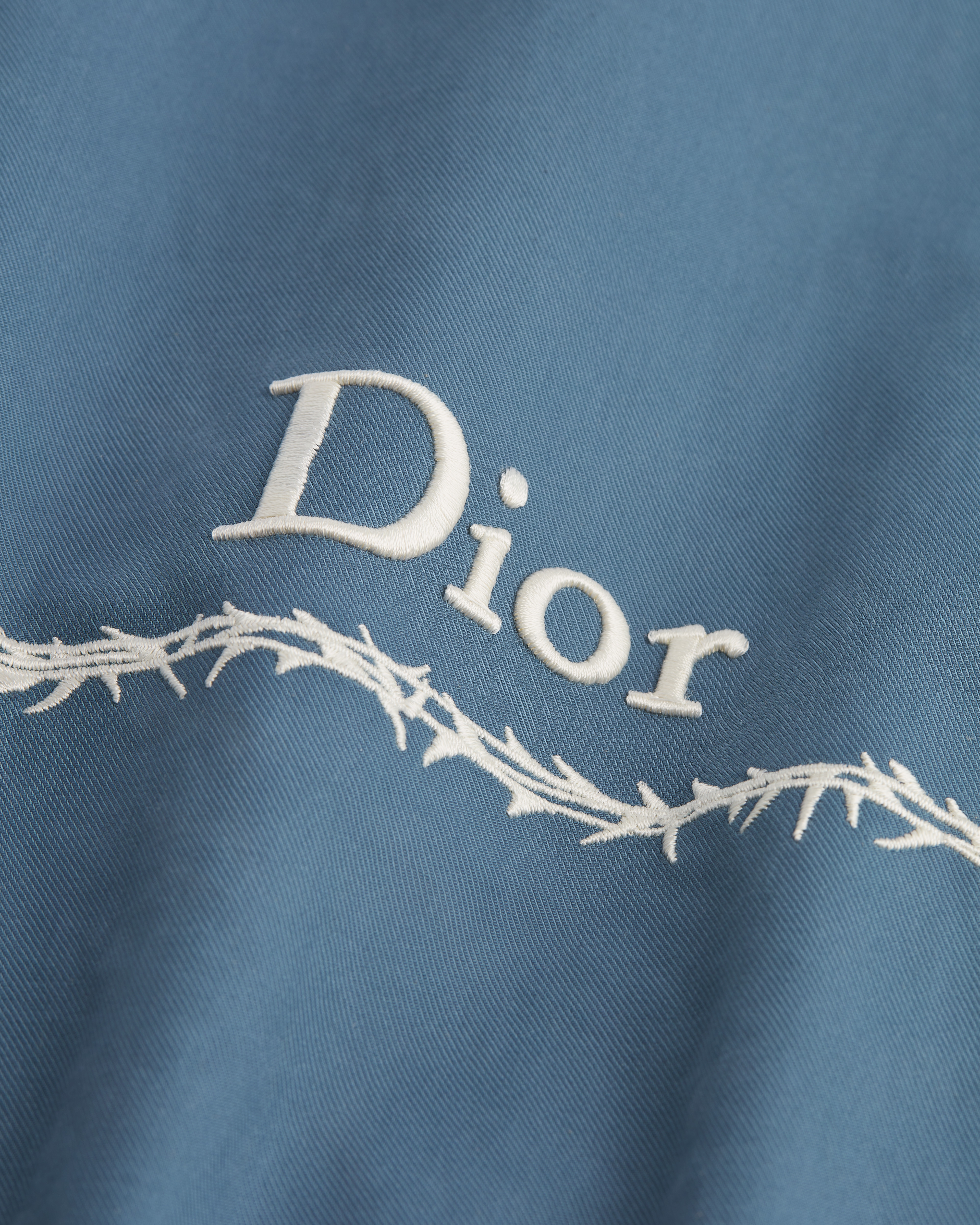 Veste zippée réversible à broderie Book Cover Sergé de laine vierge mélangée grise E12