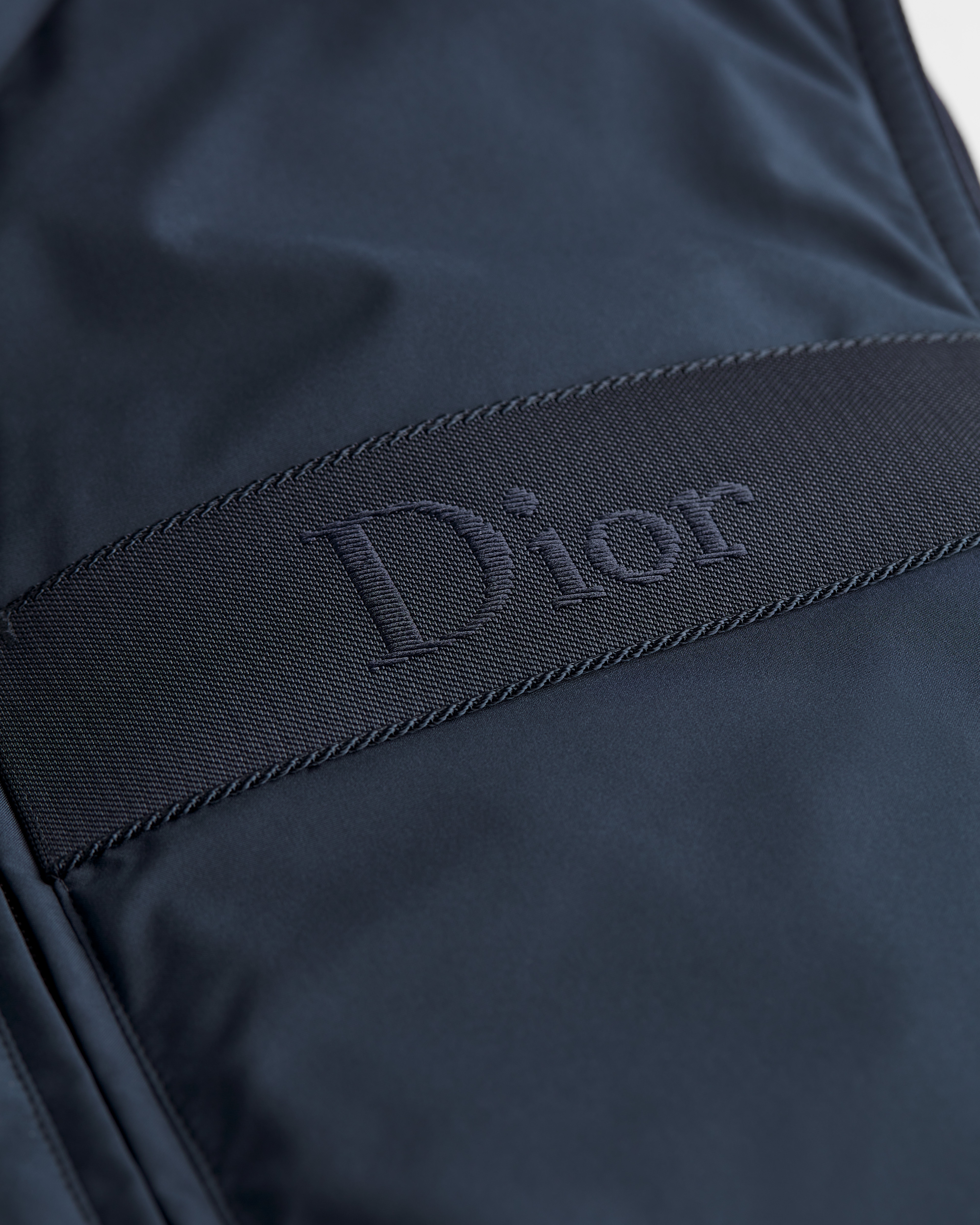 羽絨背心 藍色科技布料 E09