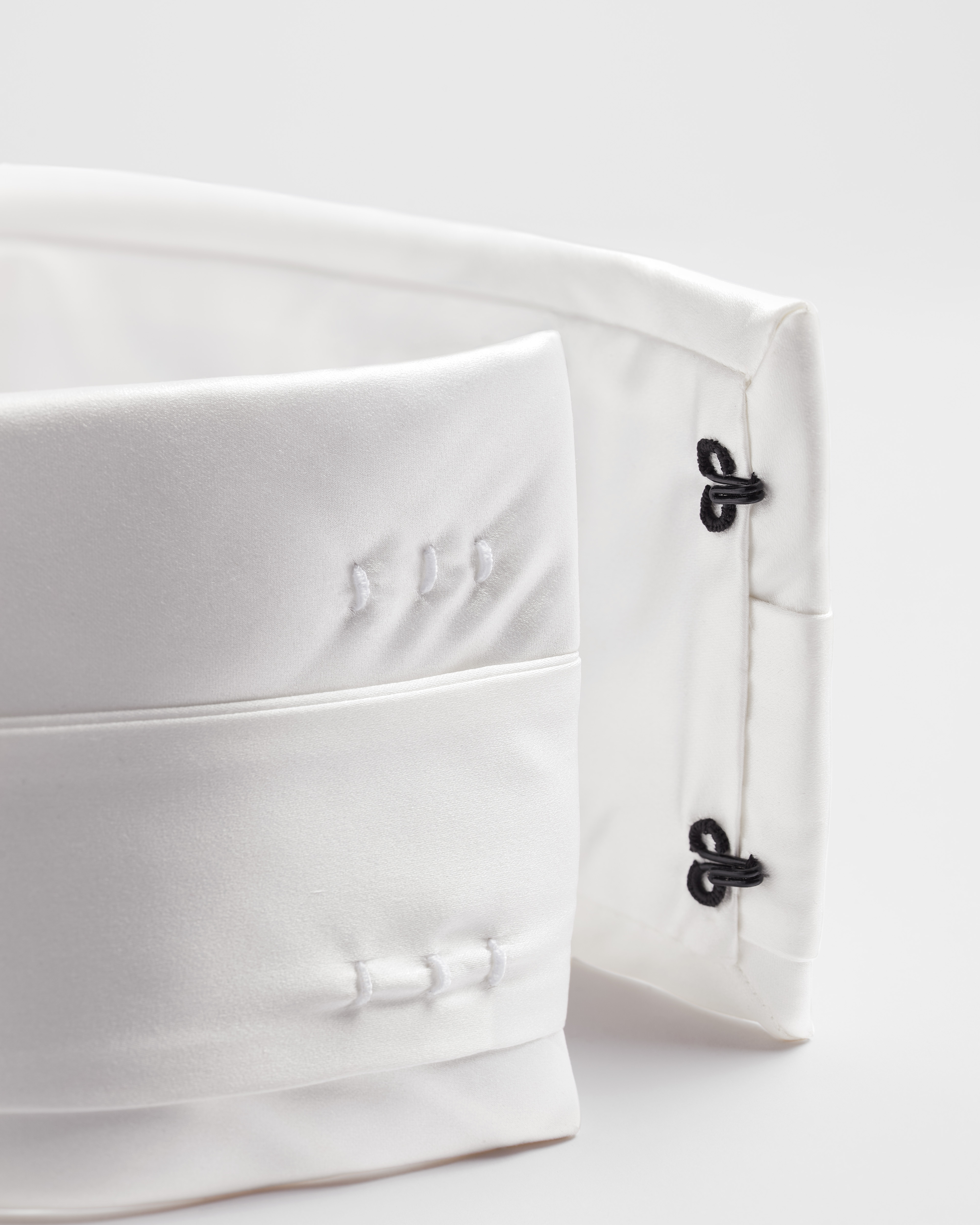 Braga para el cuello Satén duchesse blanco E10