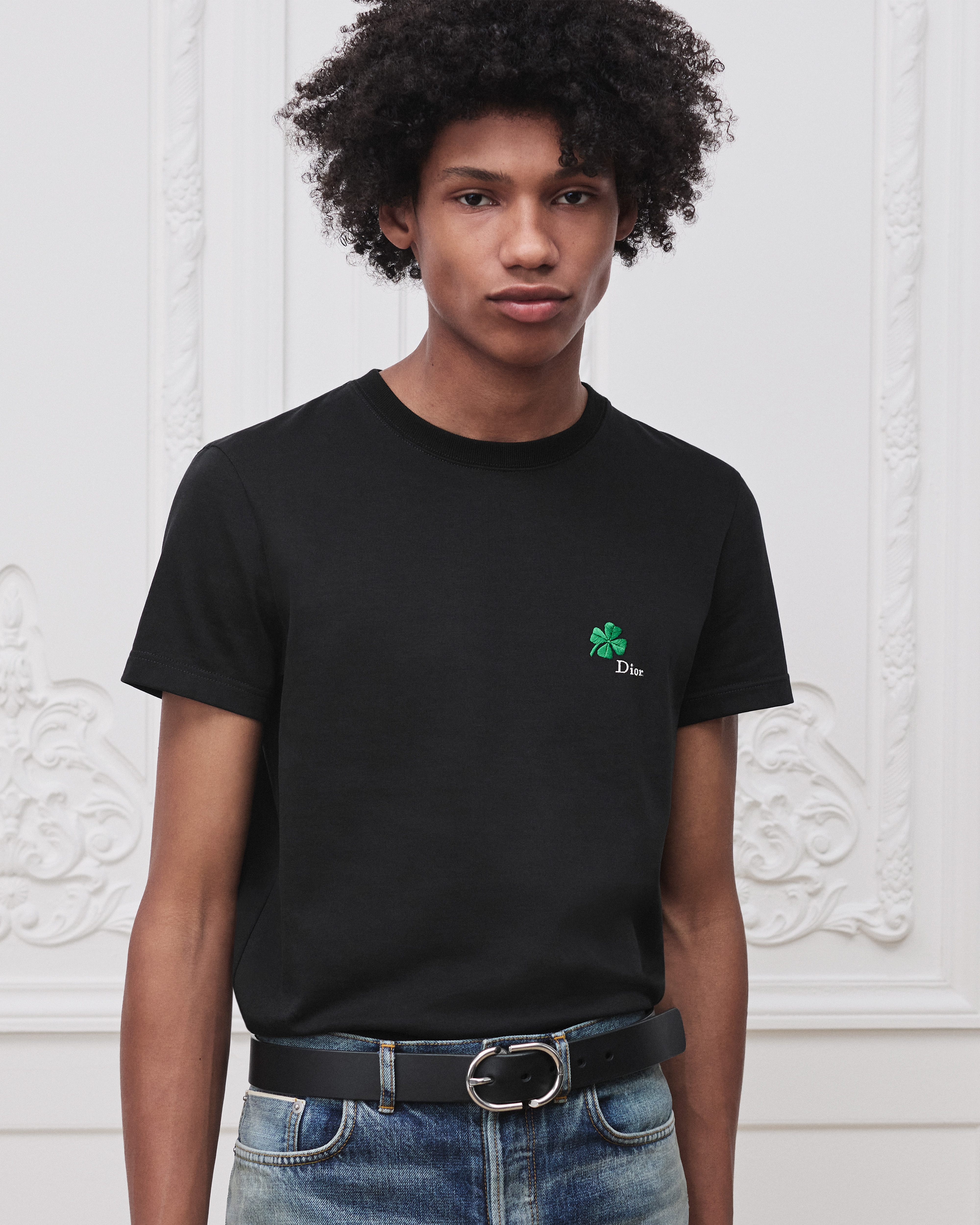 T-shirt à broderie Dior Clover, coupe regular Jersey de coton noir E14