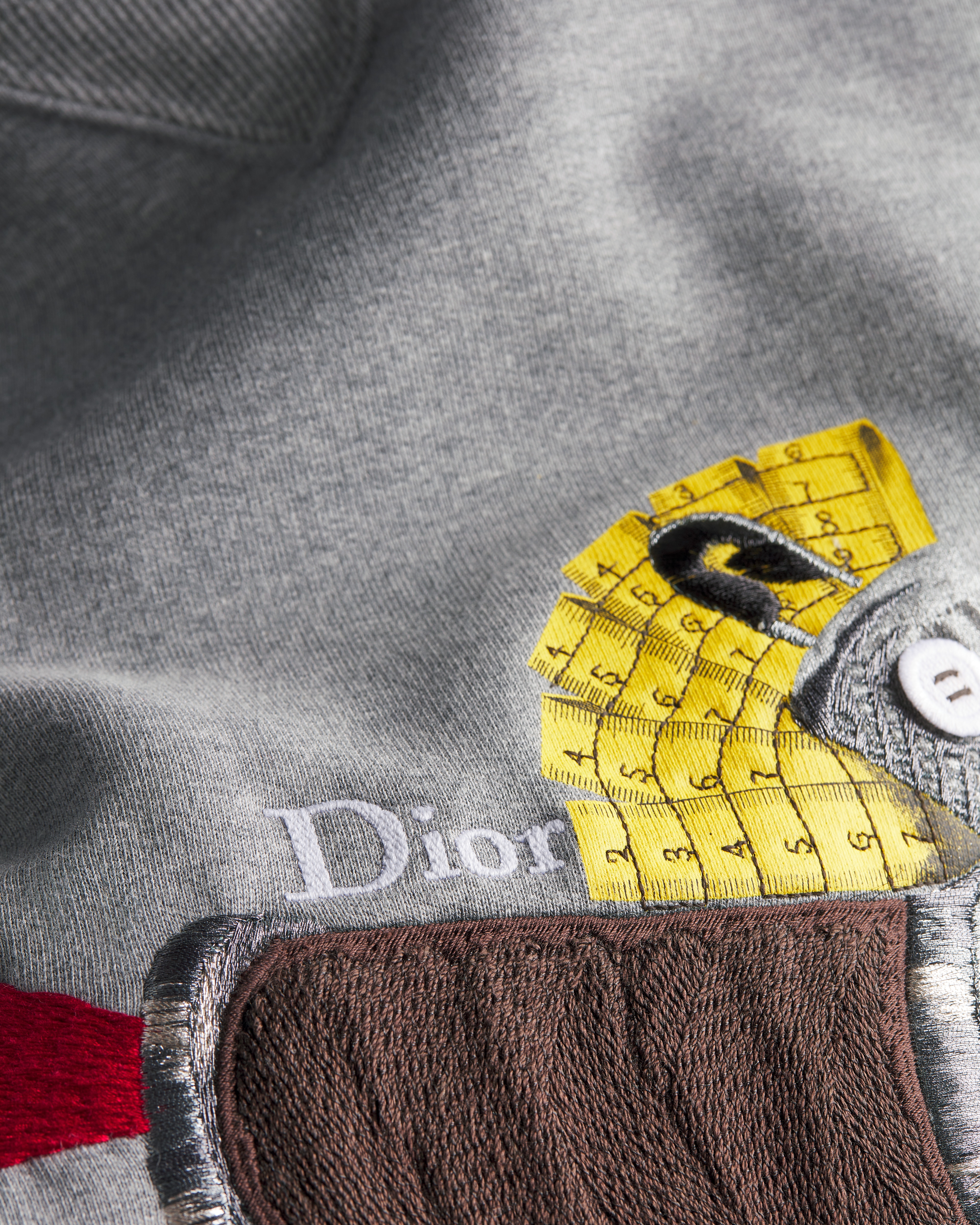 Sweatshirt mit Pferdestickerei Baumwollfleece in Grau E09