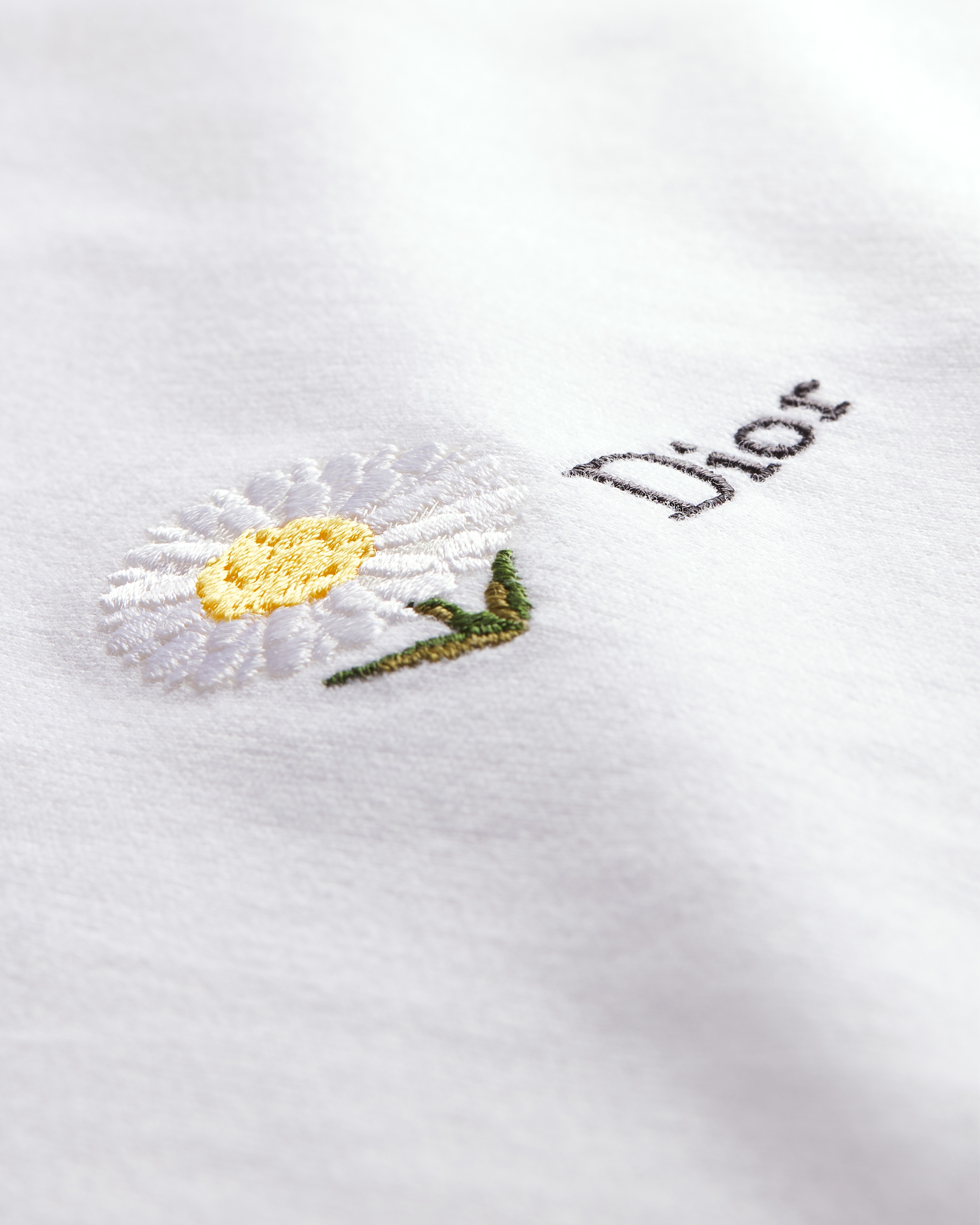 T-shirt à broderie marguerite, coupe relax Jersey de coton blanc E09