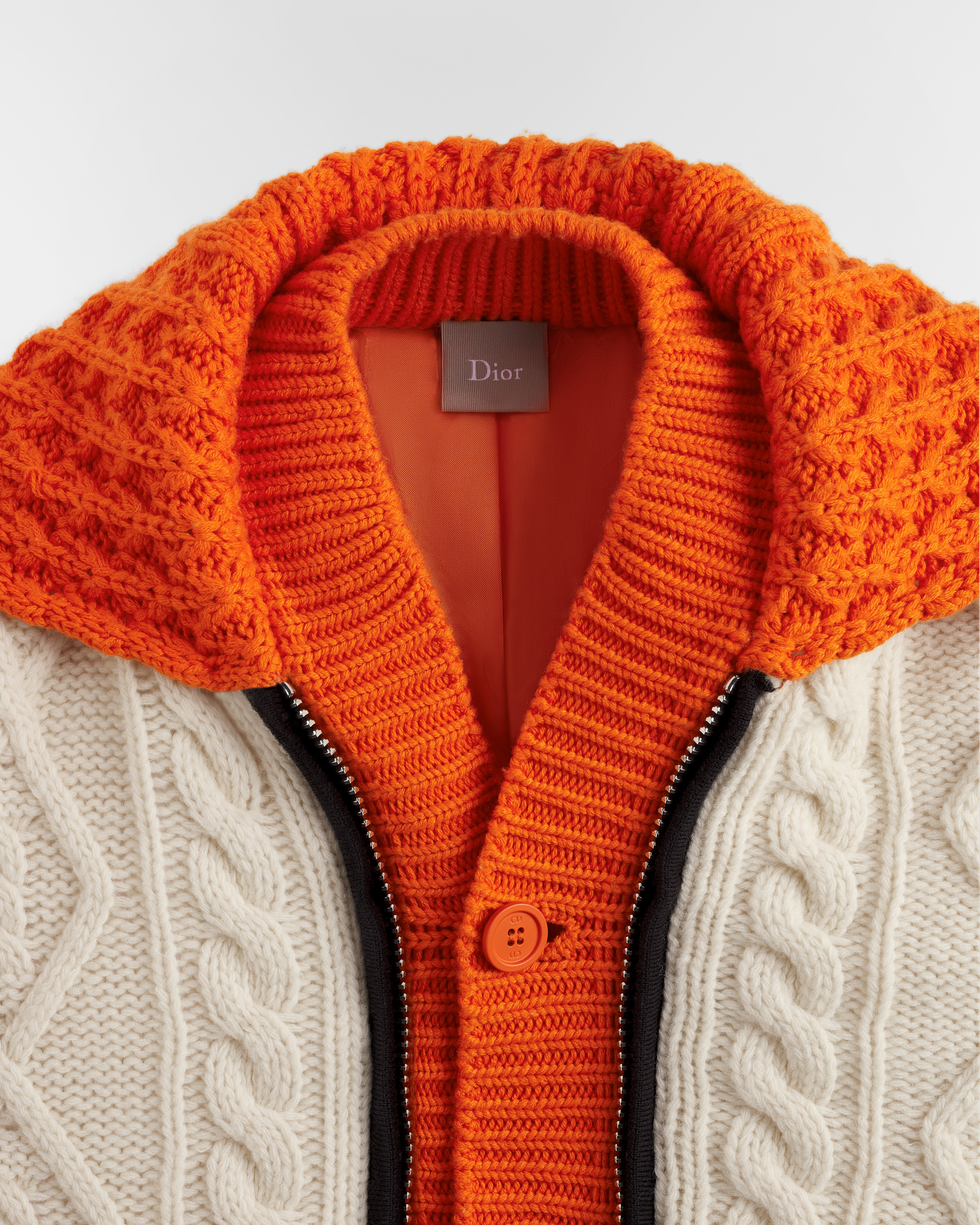 Blouson mit Knopfverschluss Strick aus Schurwoll-Kaschmirmischung in Weiß und Orange E09