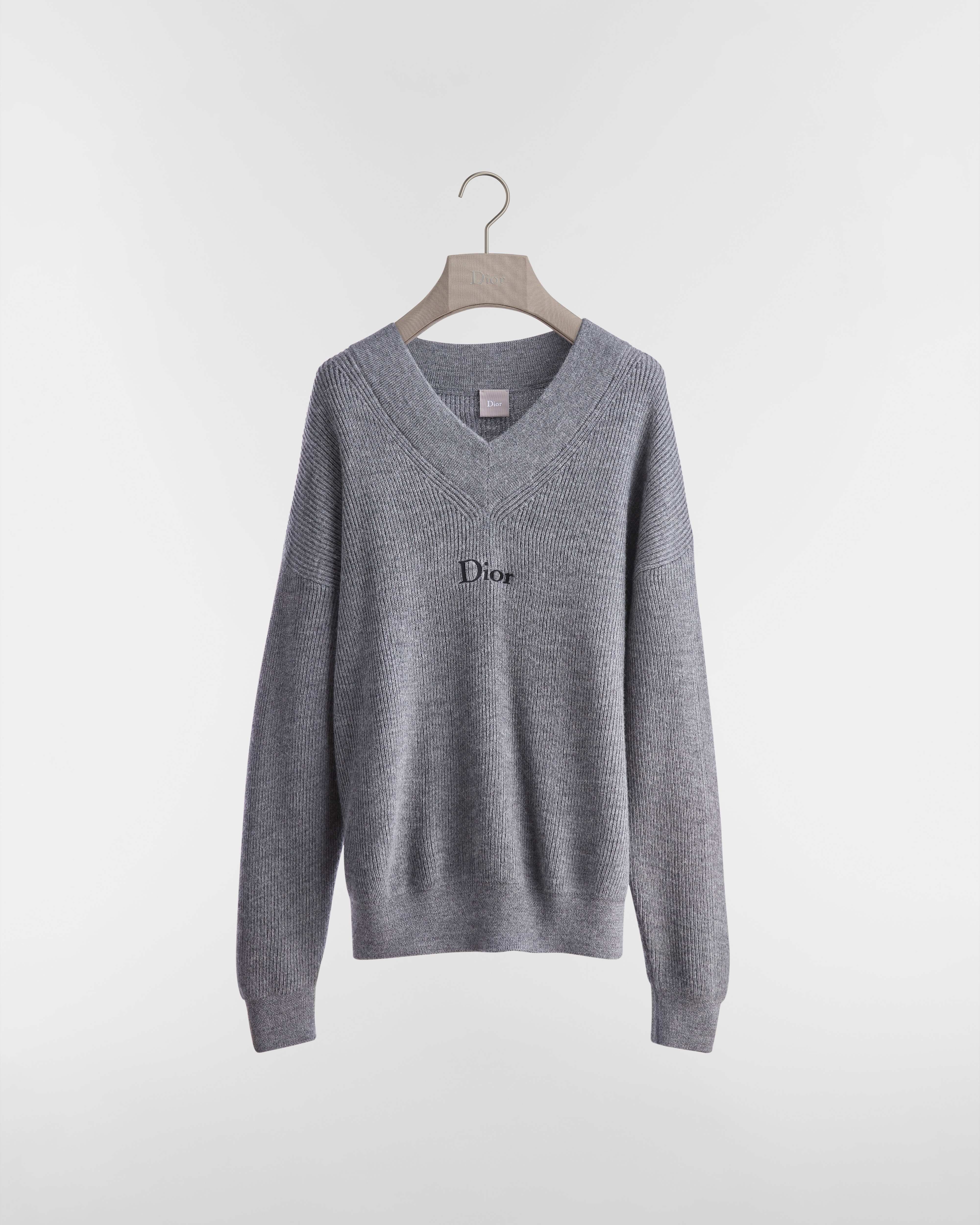 Trui met Dior-borduursel, oversized pasvorm Gebreid van grijze wol en alpacawol E01