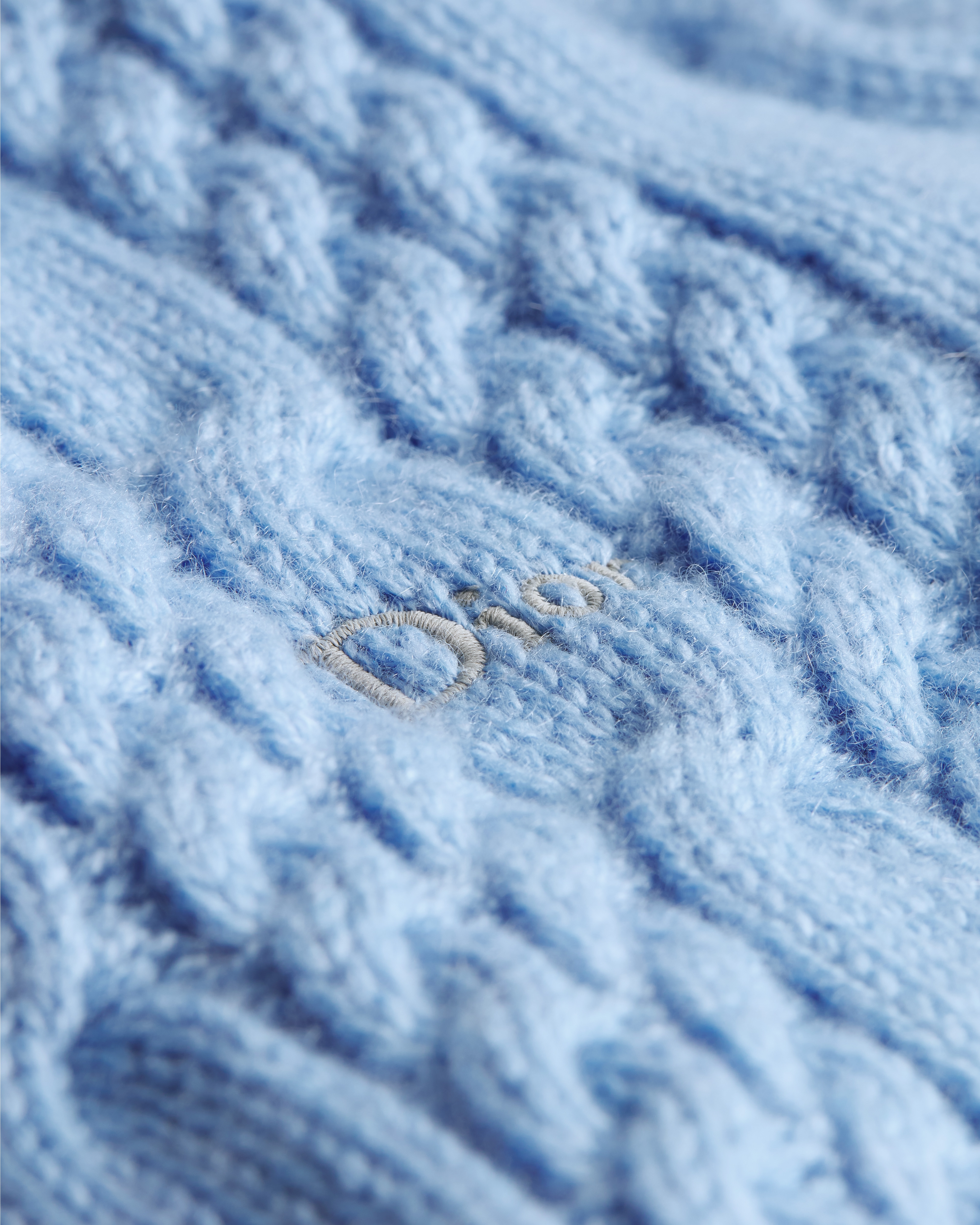 Kabelgebreide trui Gebreid van blauw kasjmier E09