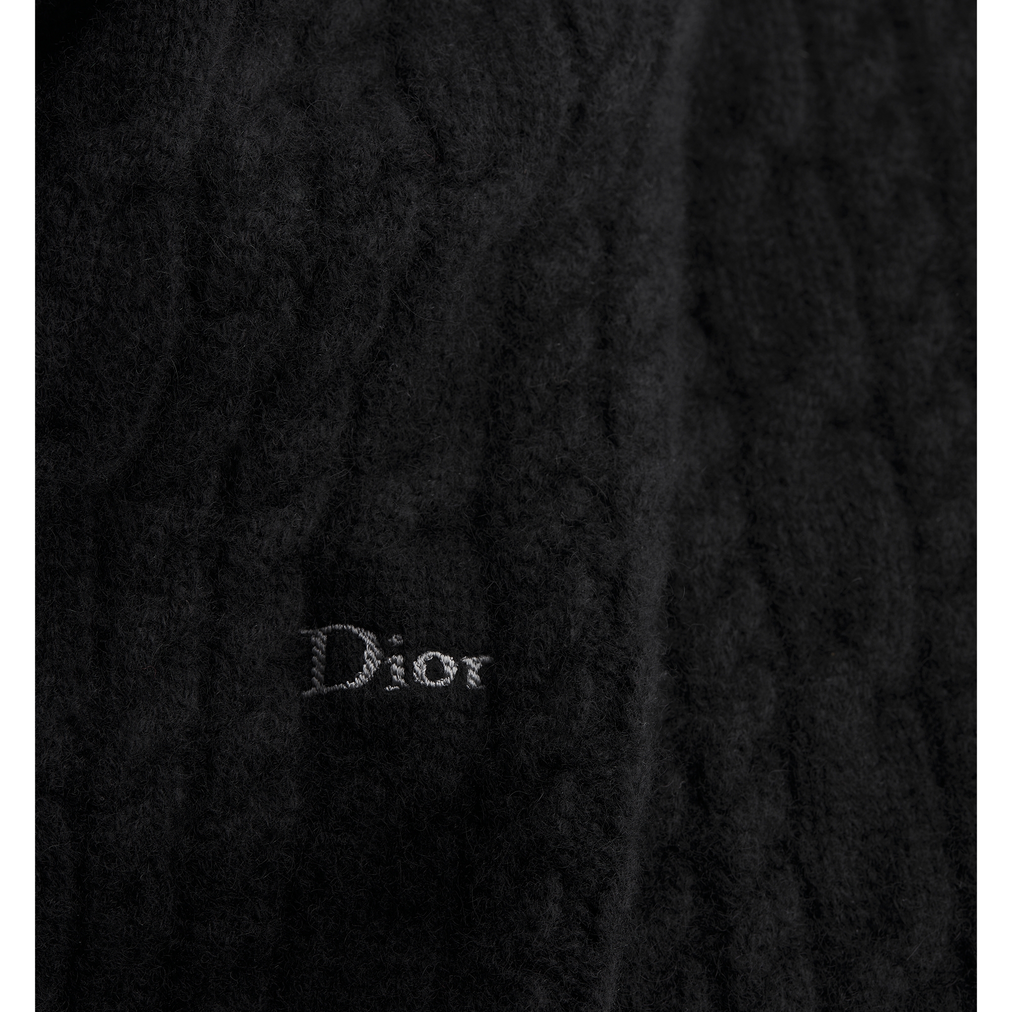 Cable-Knit Sweater Black Cashmere Knit E09