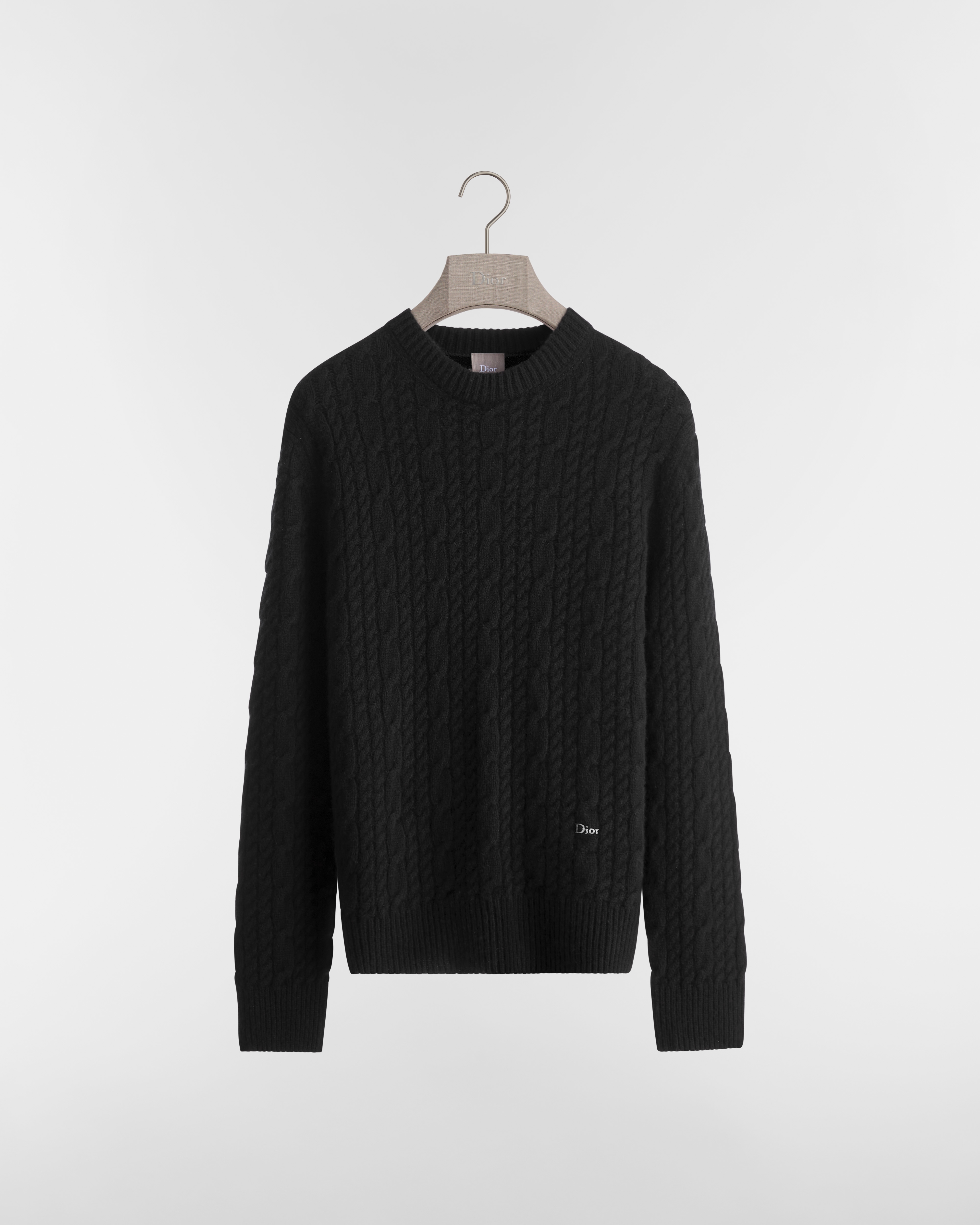 Cable-Knit Sweater, Fitted Silhouette Black Cashmere Knit E01