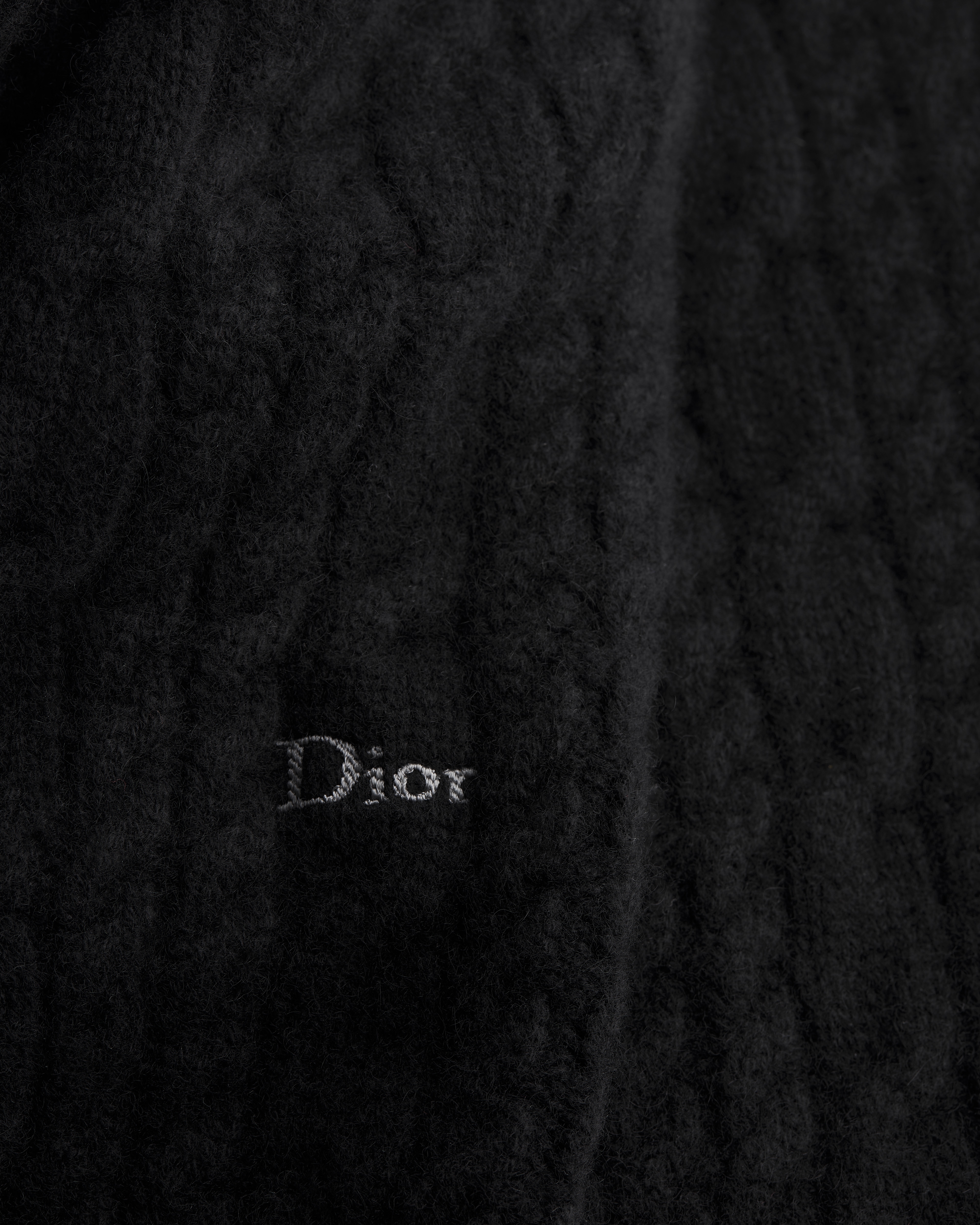 Pull à maille torsadée Maille de cachemire noir E09