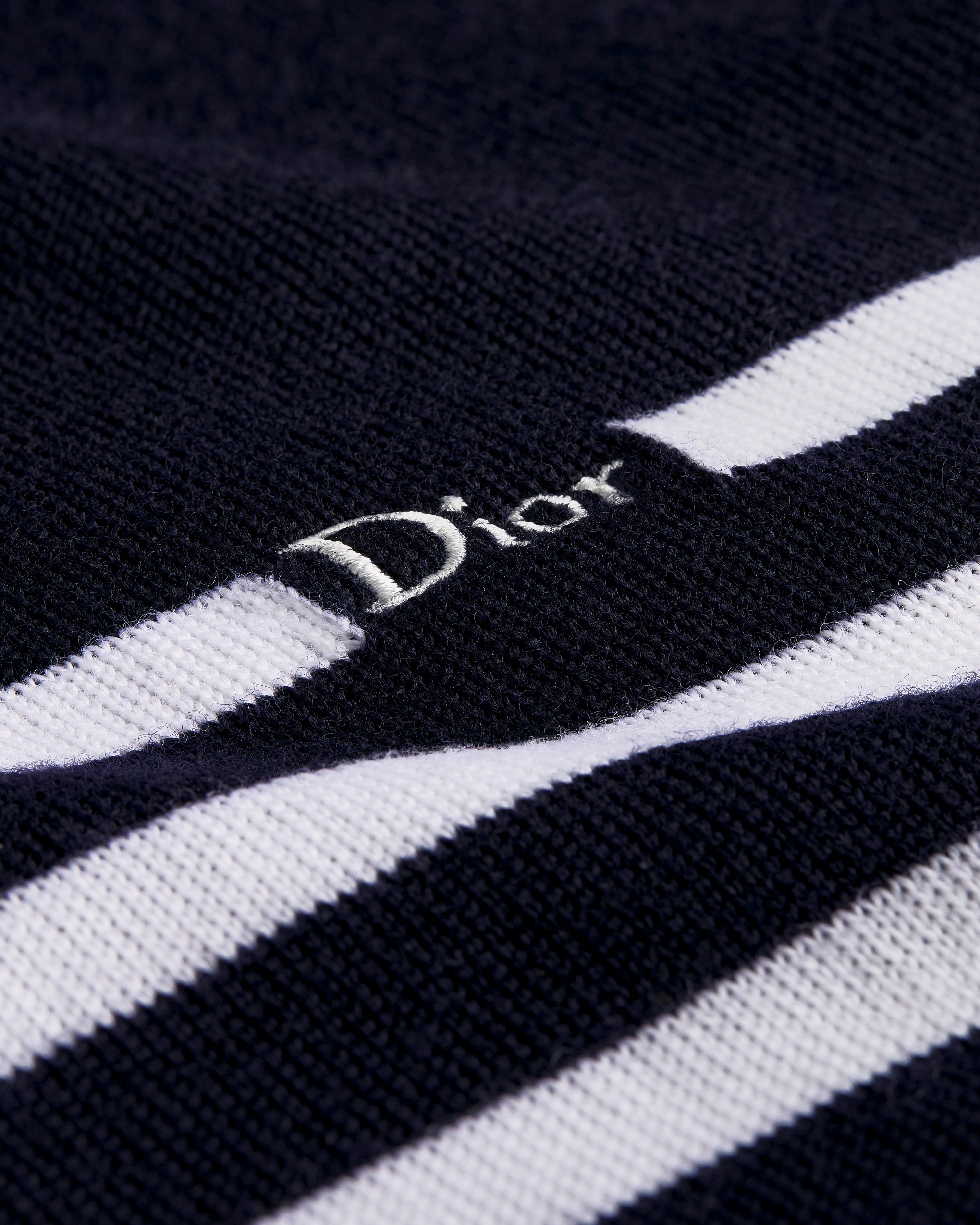 Gestreifter Pullover Wolljersey in Blau und Weiß E11