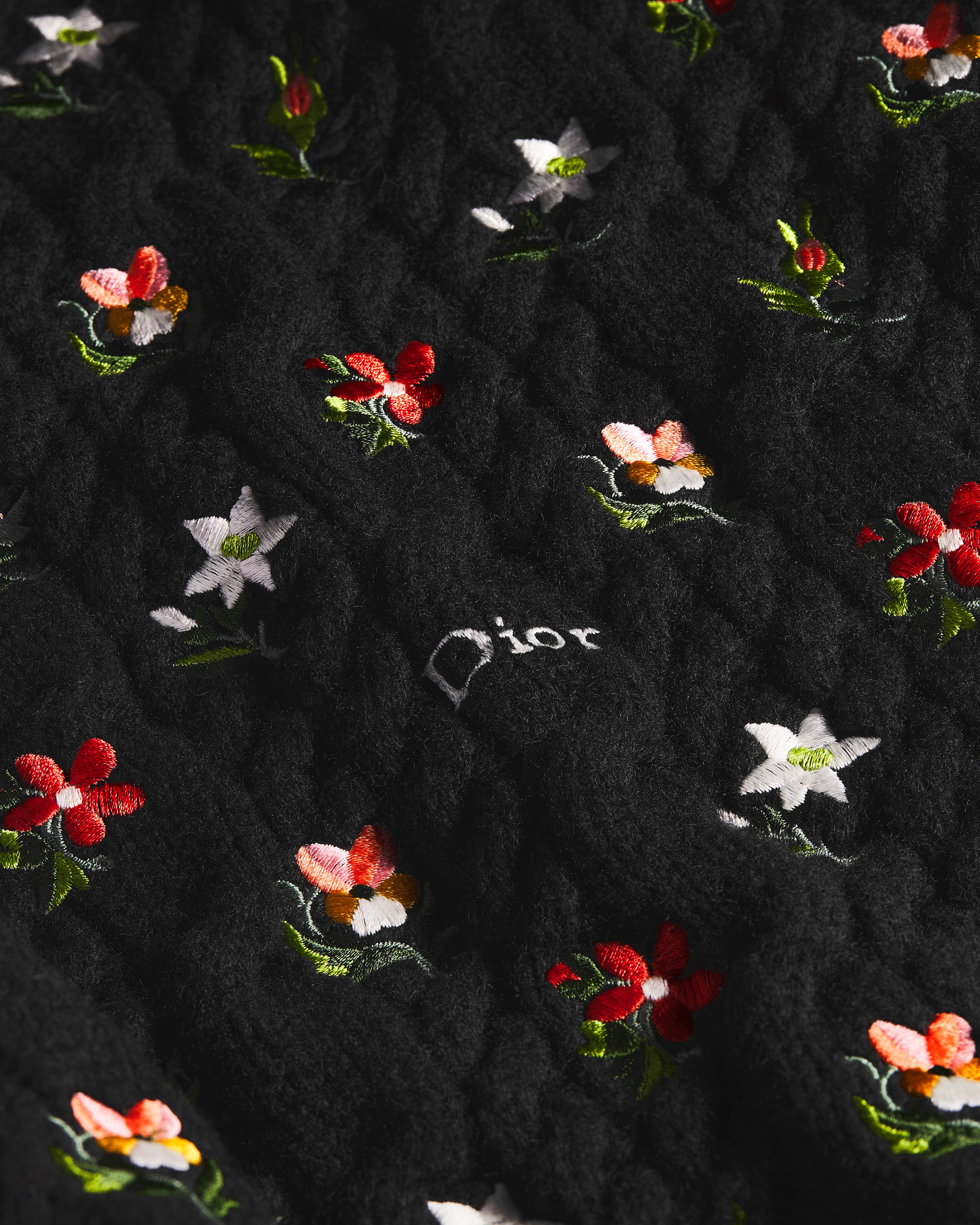 花卉刺繡毛衣 黑色羊絨織物 E09