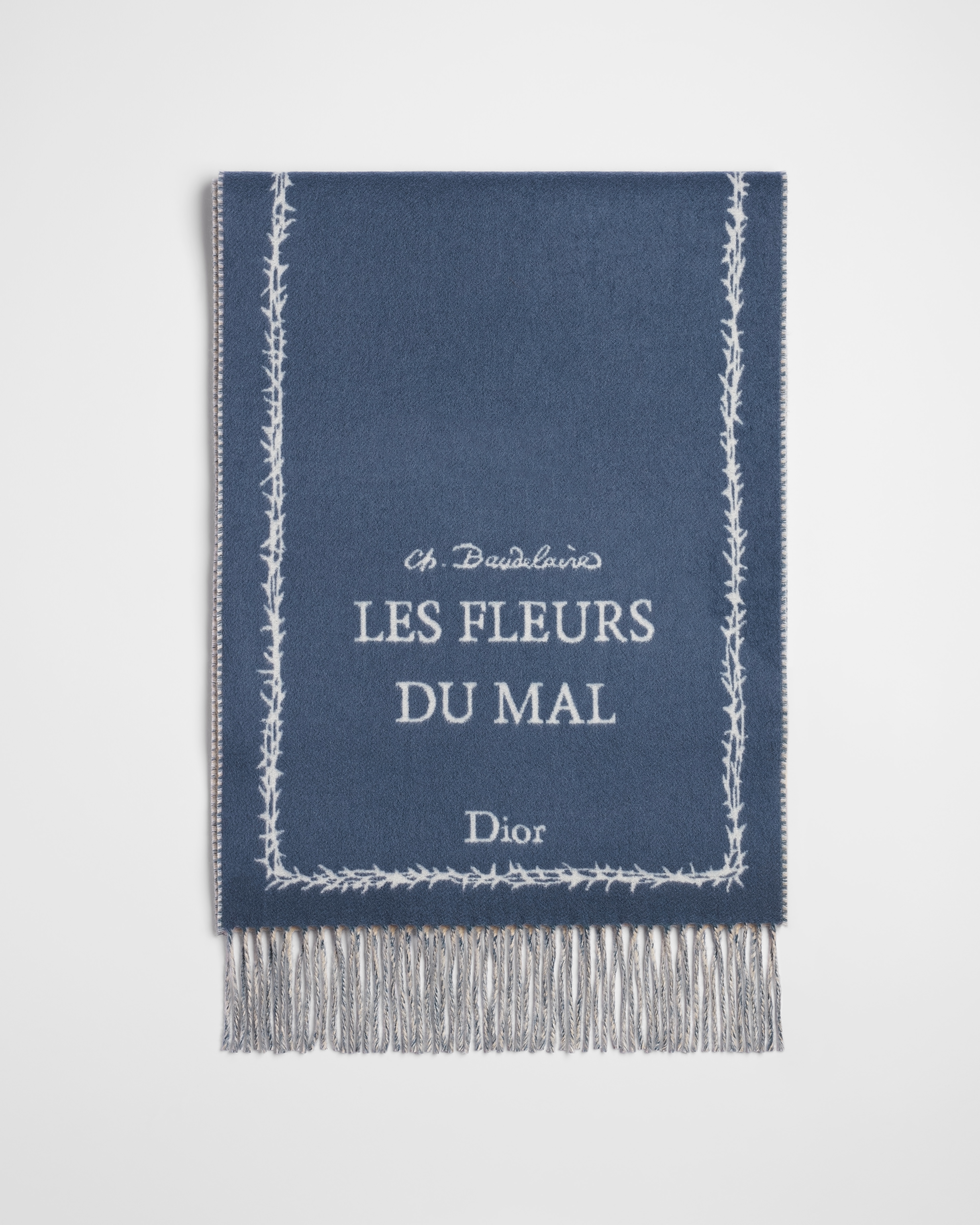 Book Cover Wendeschal Wolle und Kaschmir in Blau, Weiß und Beige E01