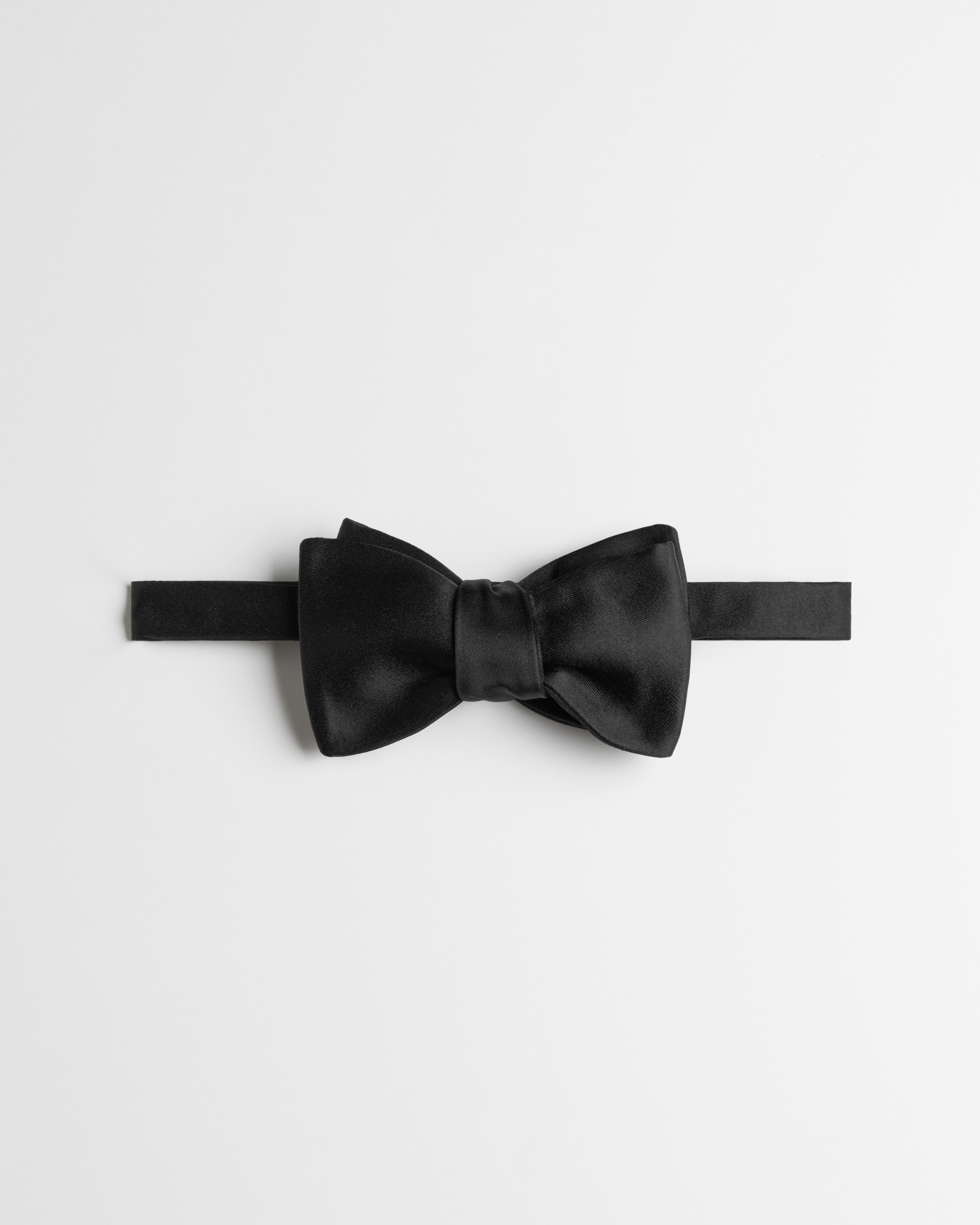 Straight Edge Bow Tie