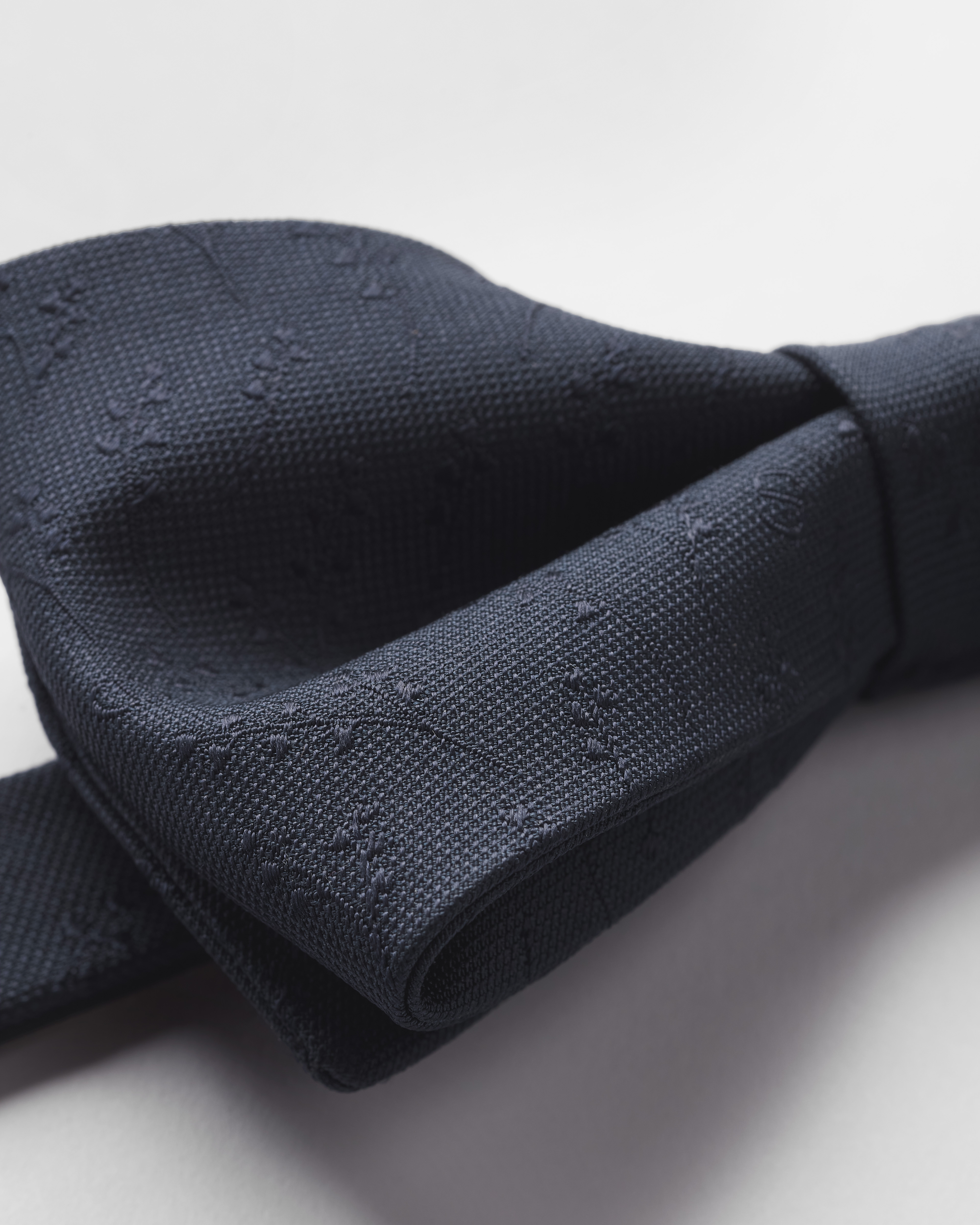 鈴蘭領結 海軍藍絲綢 E09