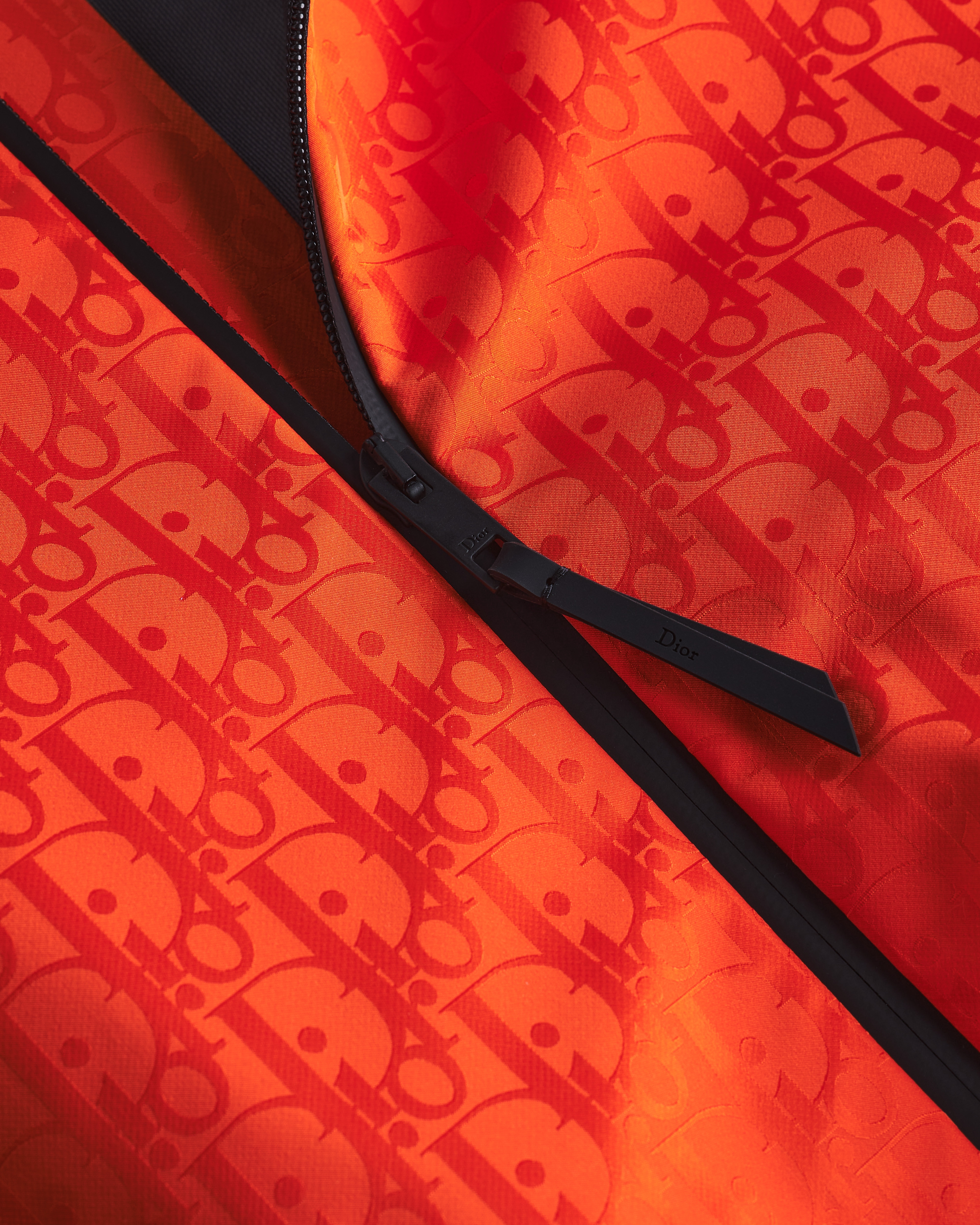 Chaqueta técnica DiorAlps Dior Oblique Tejido técnico naranja | DIOR