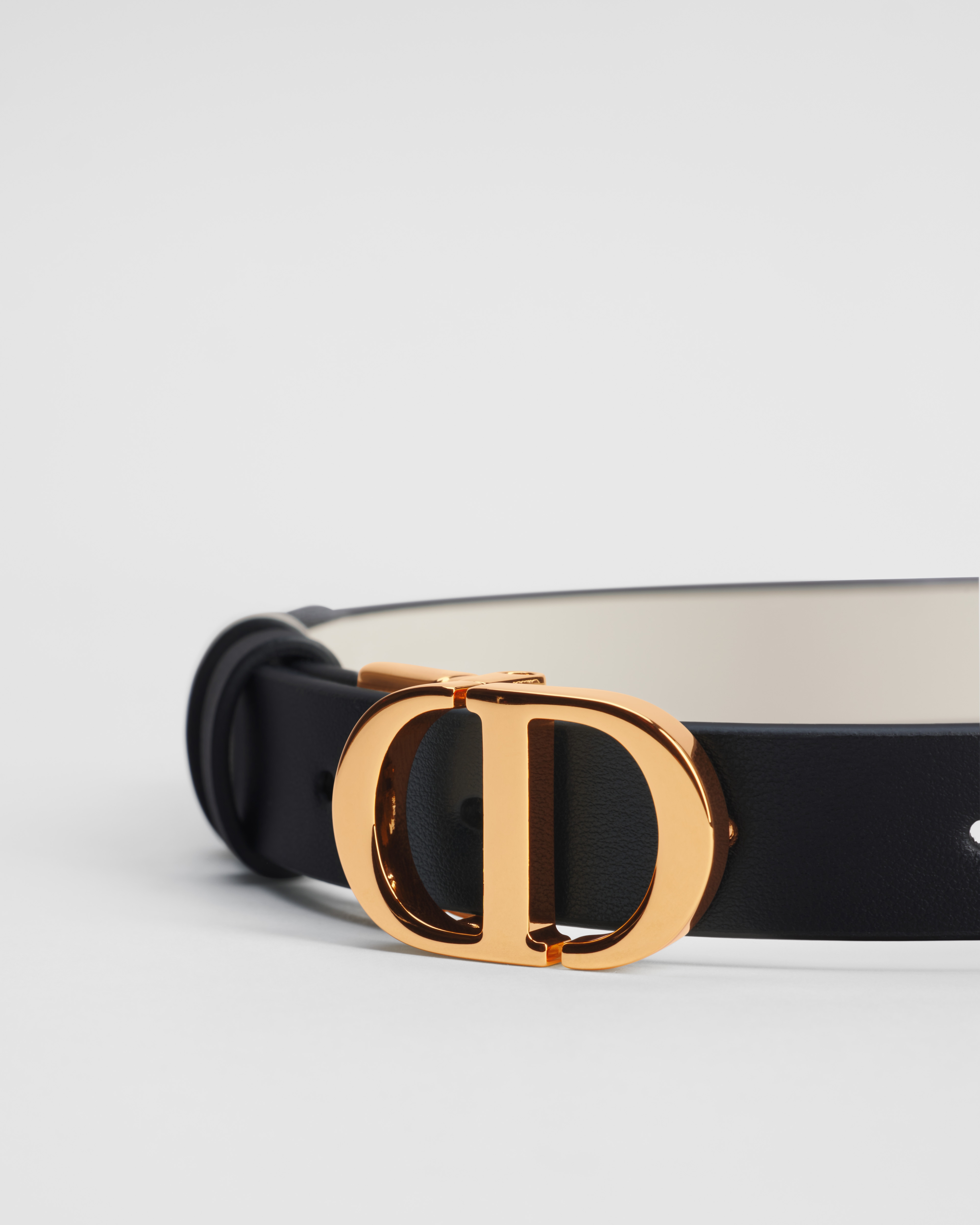 30 Montaigne Reversible Belt Black and Latte Smooth Calfskin, 20 MM E09