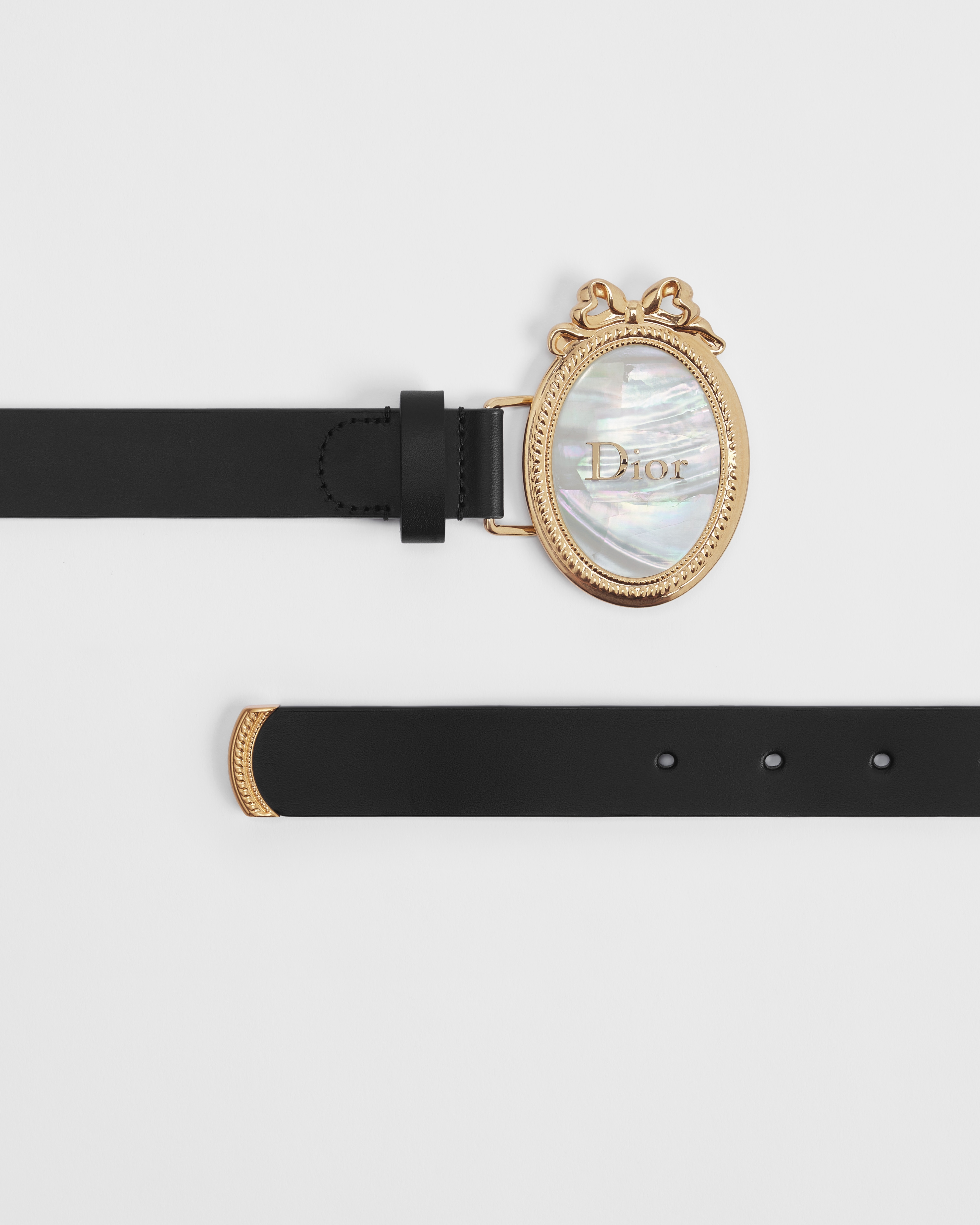 Dior Médaillon Belt Black Smooth Calfskin, 25 MM E06