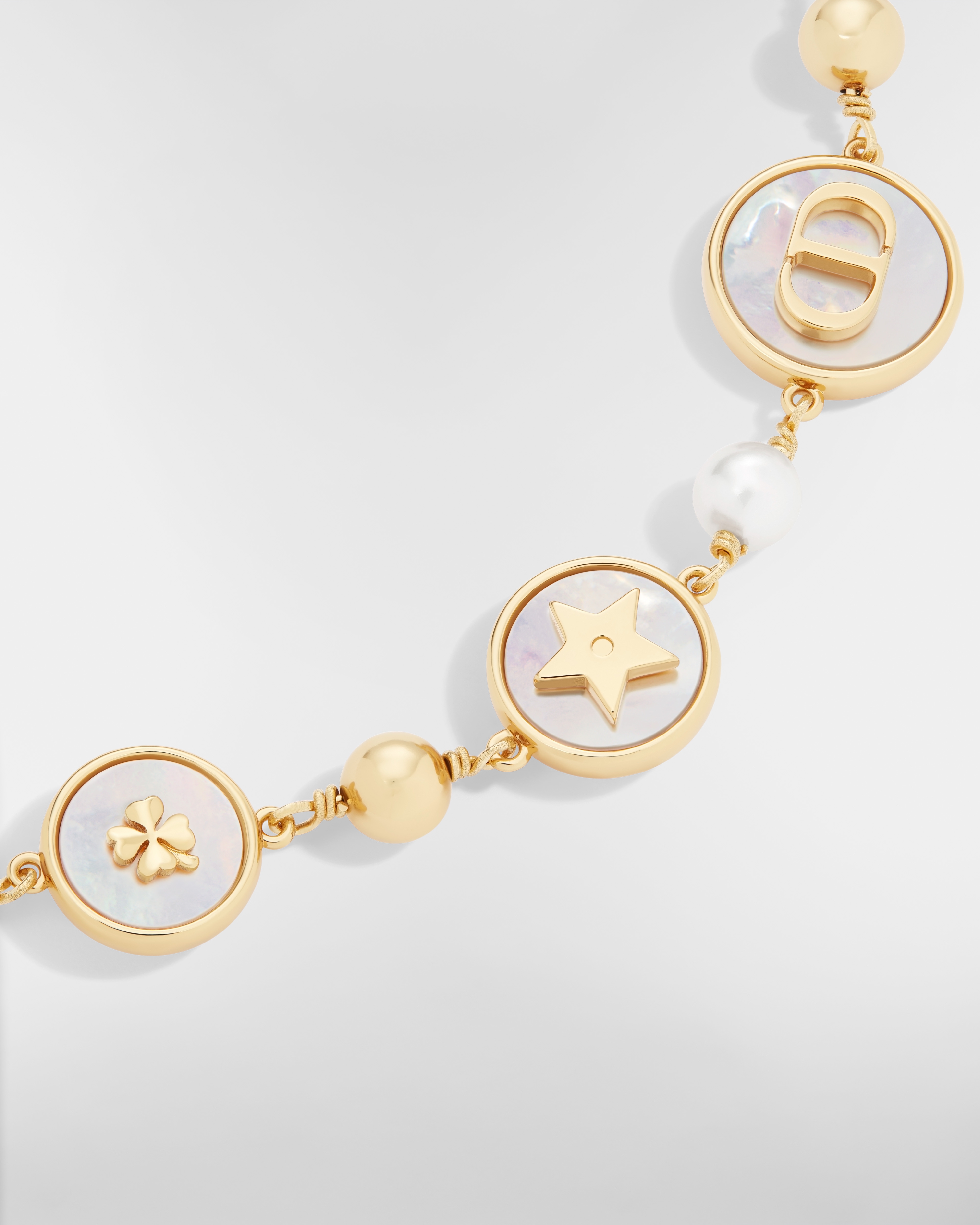 D-Luck Bracelet Gold-Finish Metal, White Resin Pearls and White Mother-of-Pearl E09