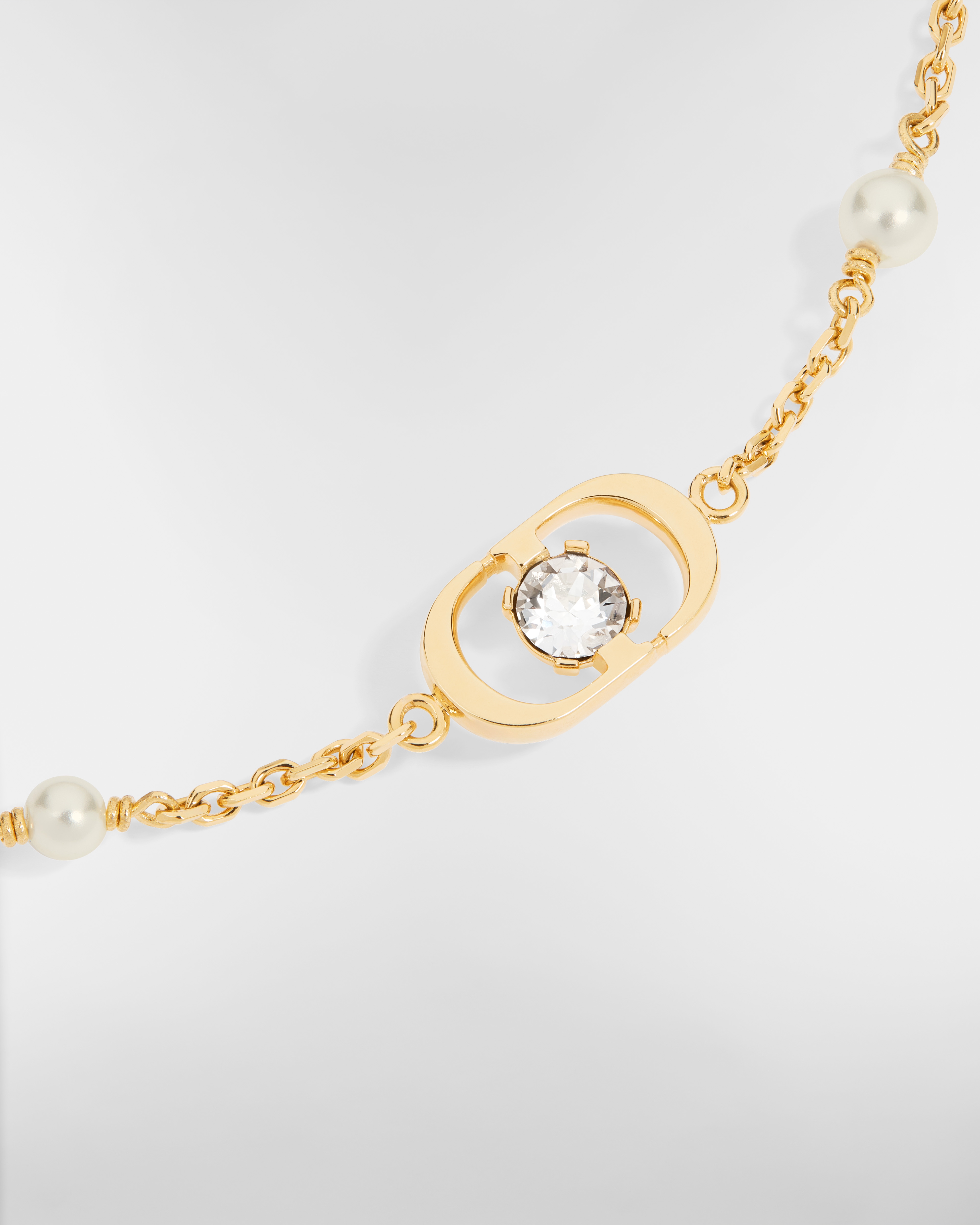 Petit CD Jolie 팔찌 골드 피니시 메탈 & 화이트 레진 진주, 실버 톤 크리스탈 E09